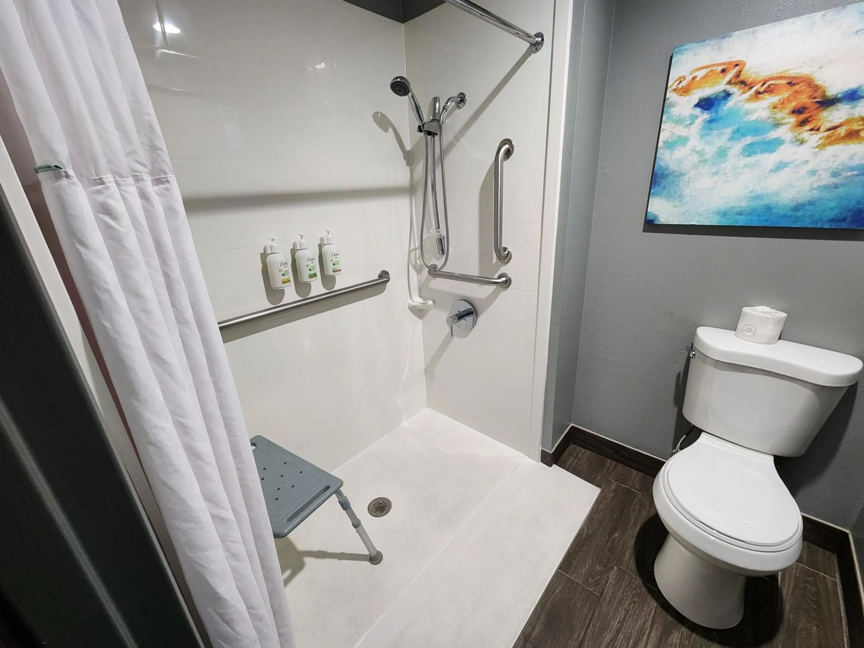 Bathroom in La Quinta Inn by Wyndham Wausau