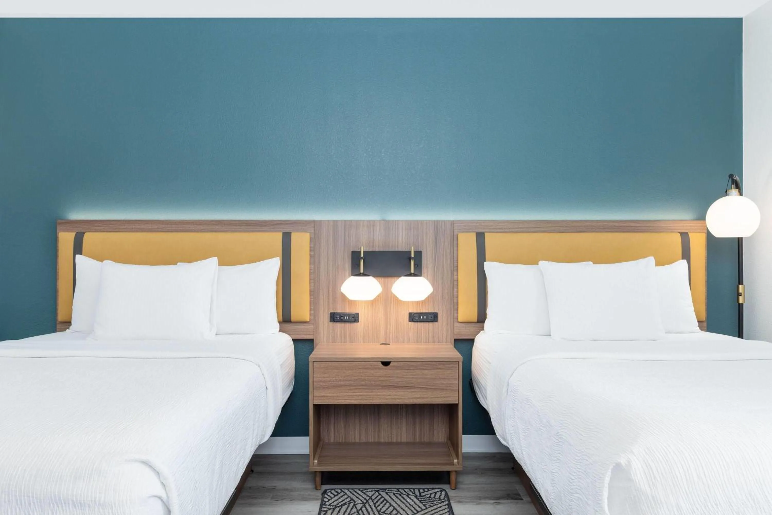 Photo of the whole room, Bed in La Quinta by Wyndham Sherman