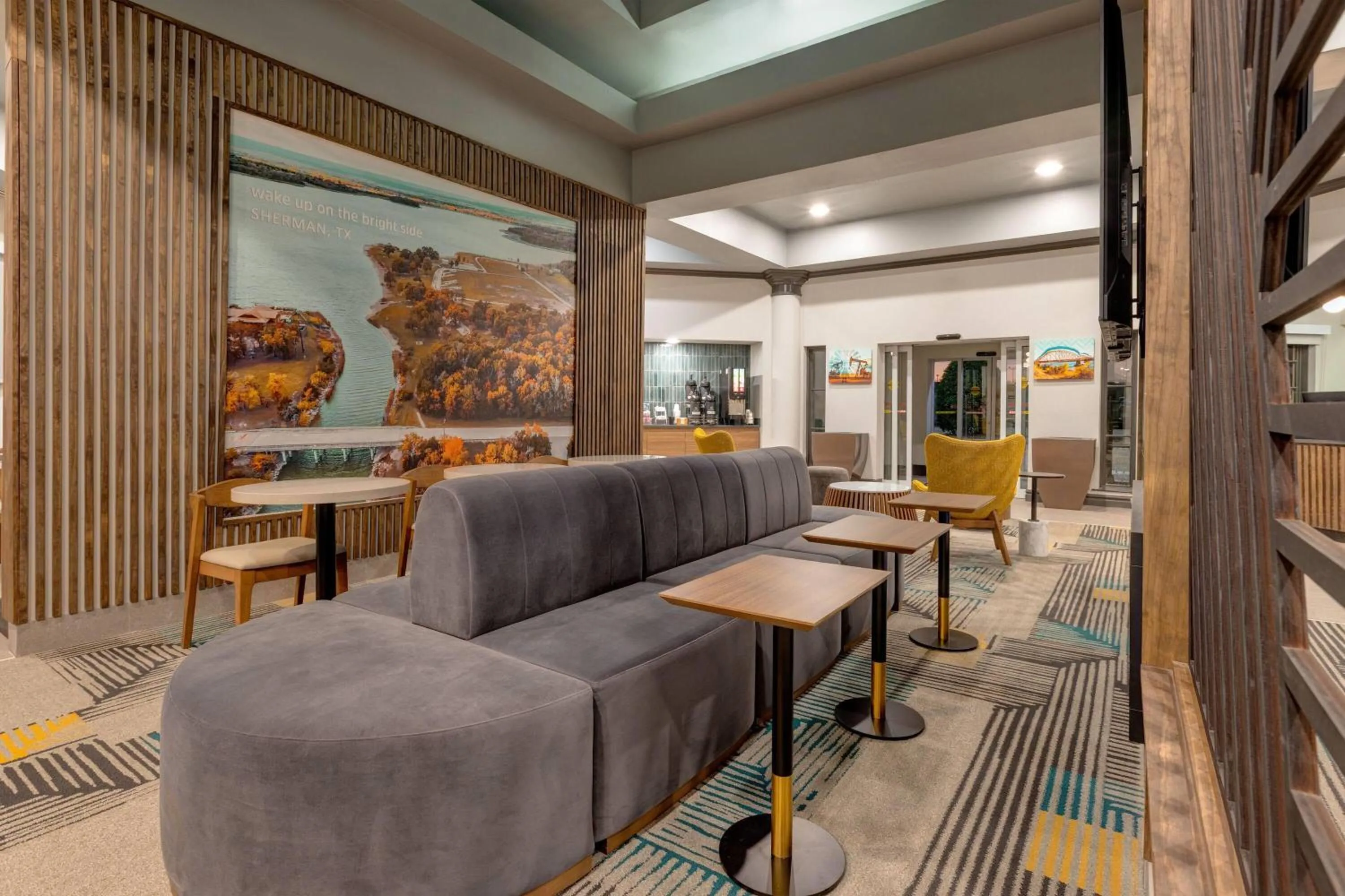 Lobby or reception in La Quinta by Wyndham Sherman