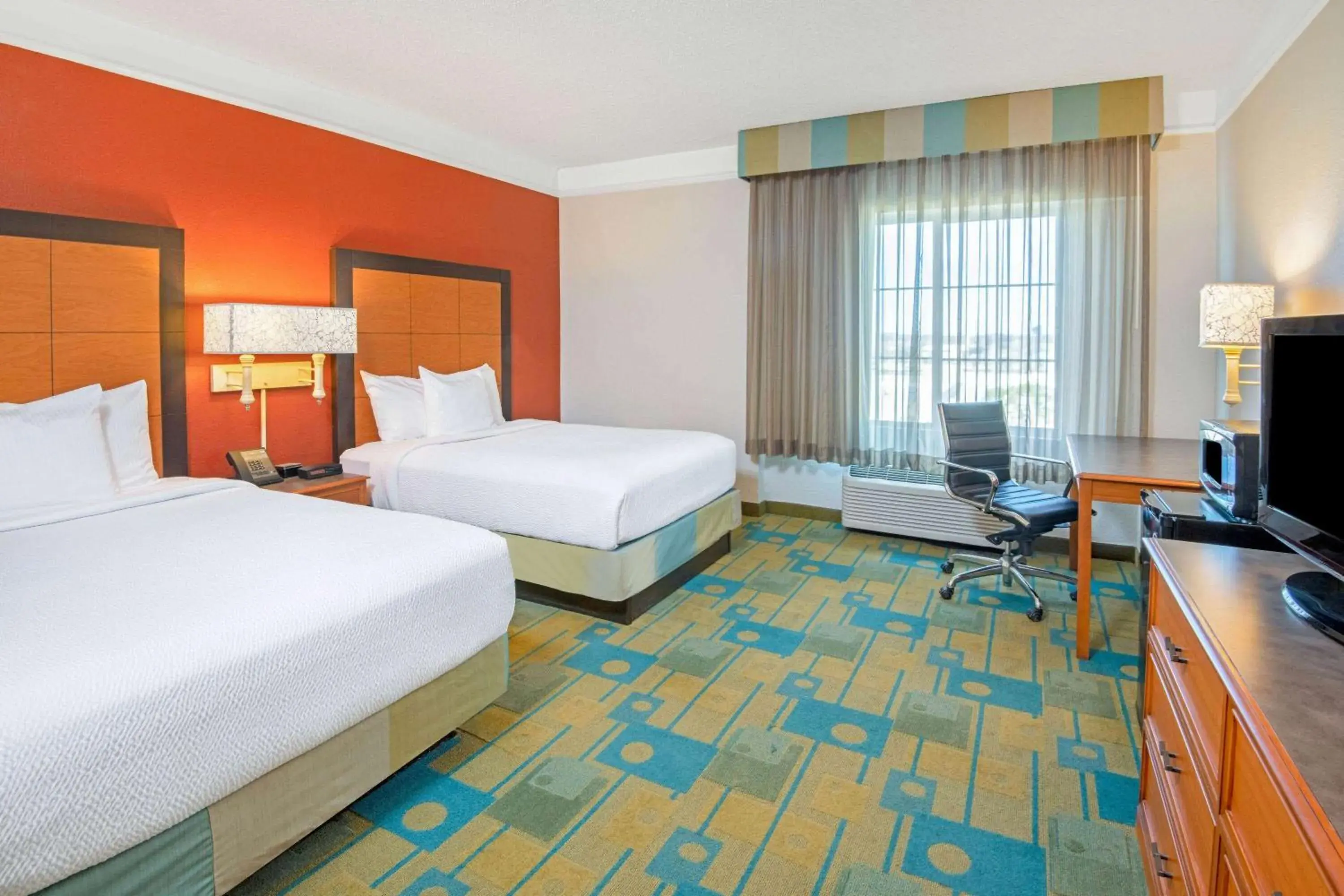 Deluxe Double Room with Two Double Beds - Non-Smoking in La Quinta by Wyndham Sherman Deluxe Double Room with Two Double Beds - Non-Smoking in La Quinta by Wyndham Sherman