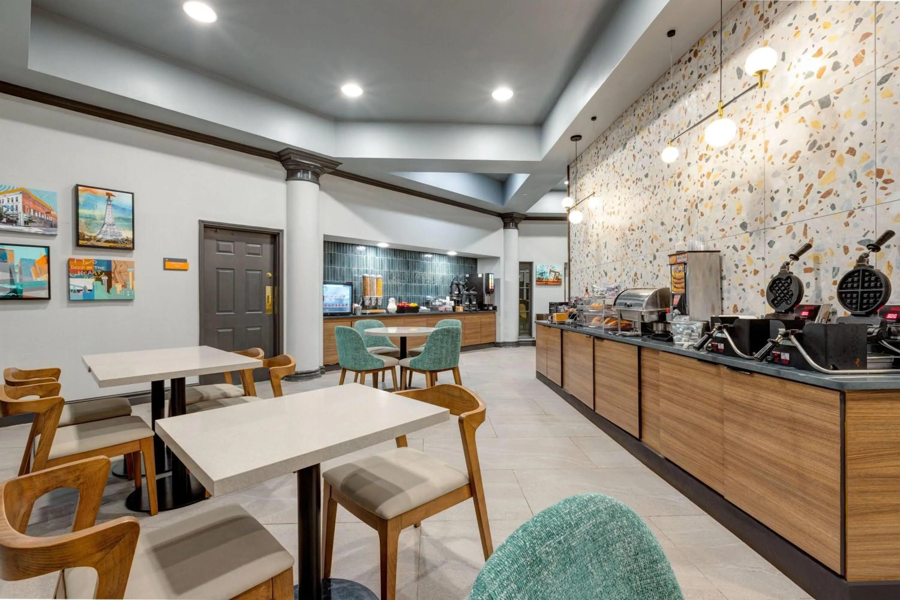 Breakfast in La Quinta by Wyndham Sherman