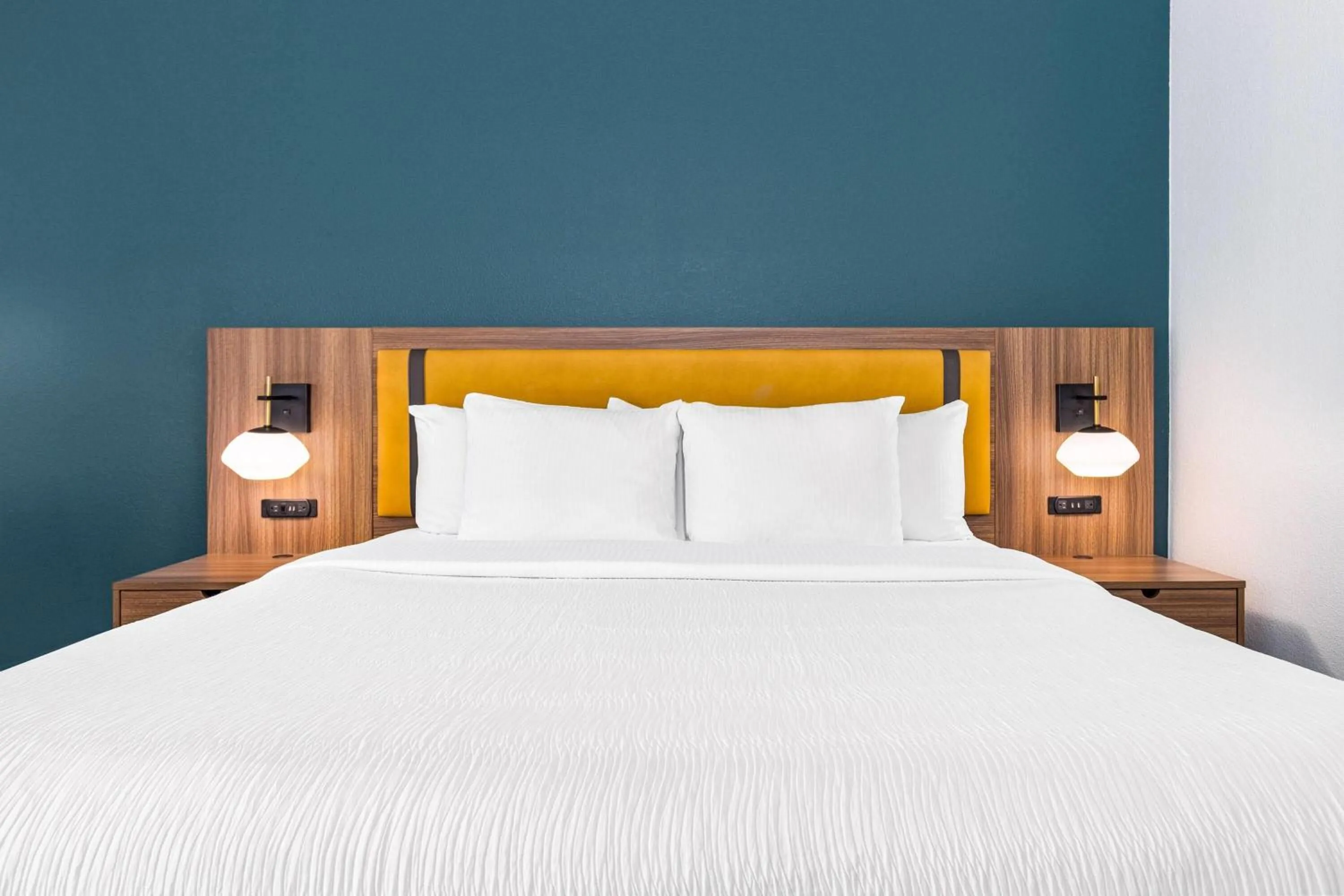 Bed in La Quinta by Wyndham Sherman