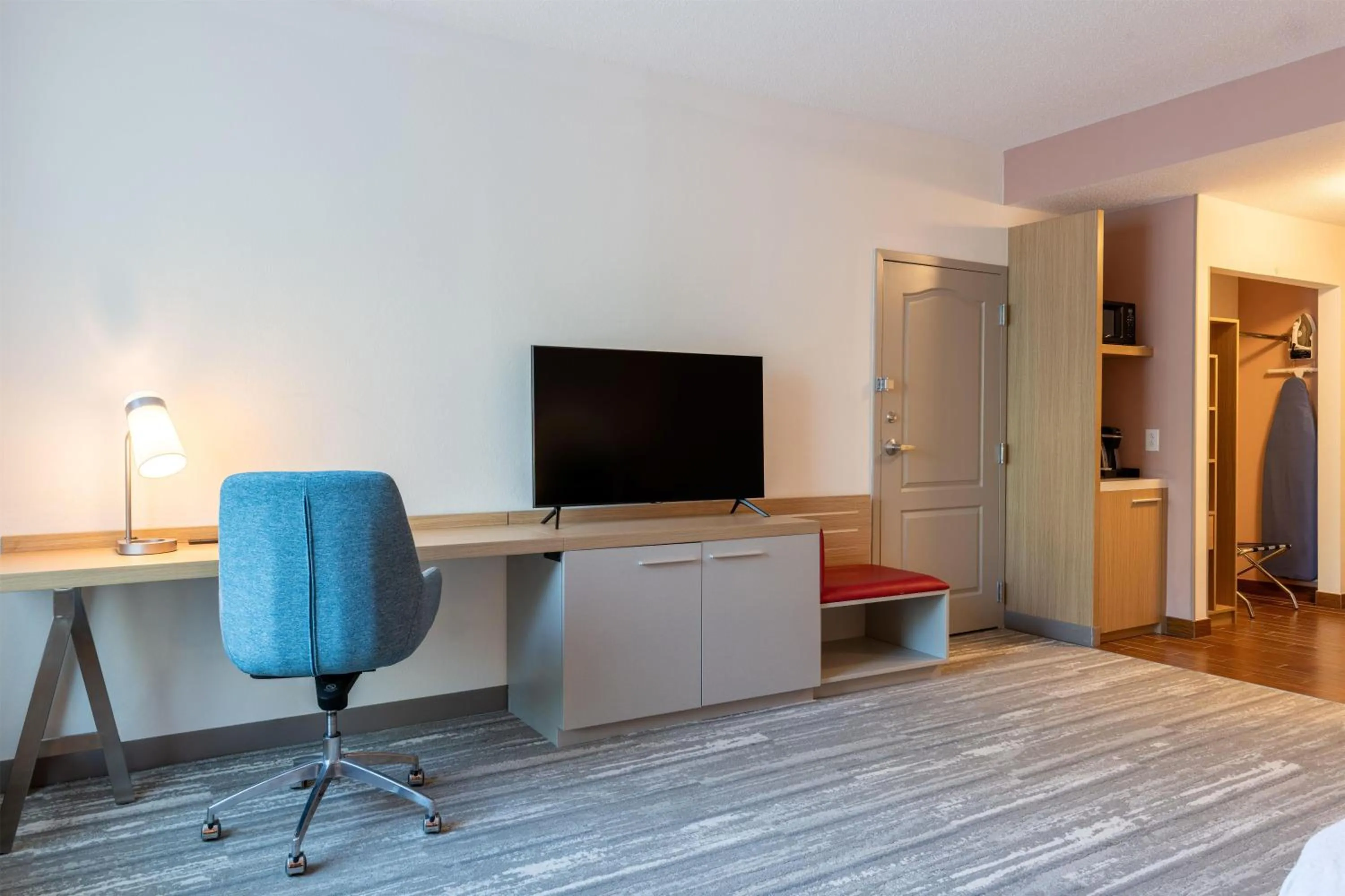 Bedroom in Hilton Garden Inn Portland Airport