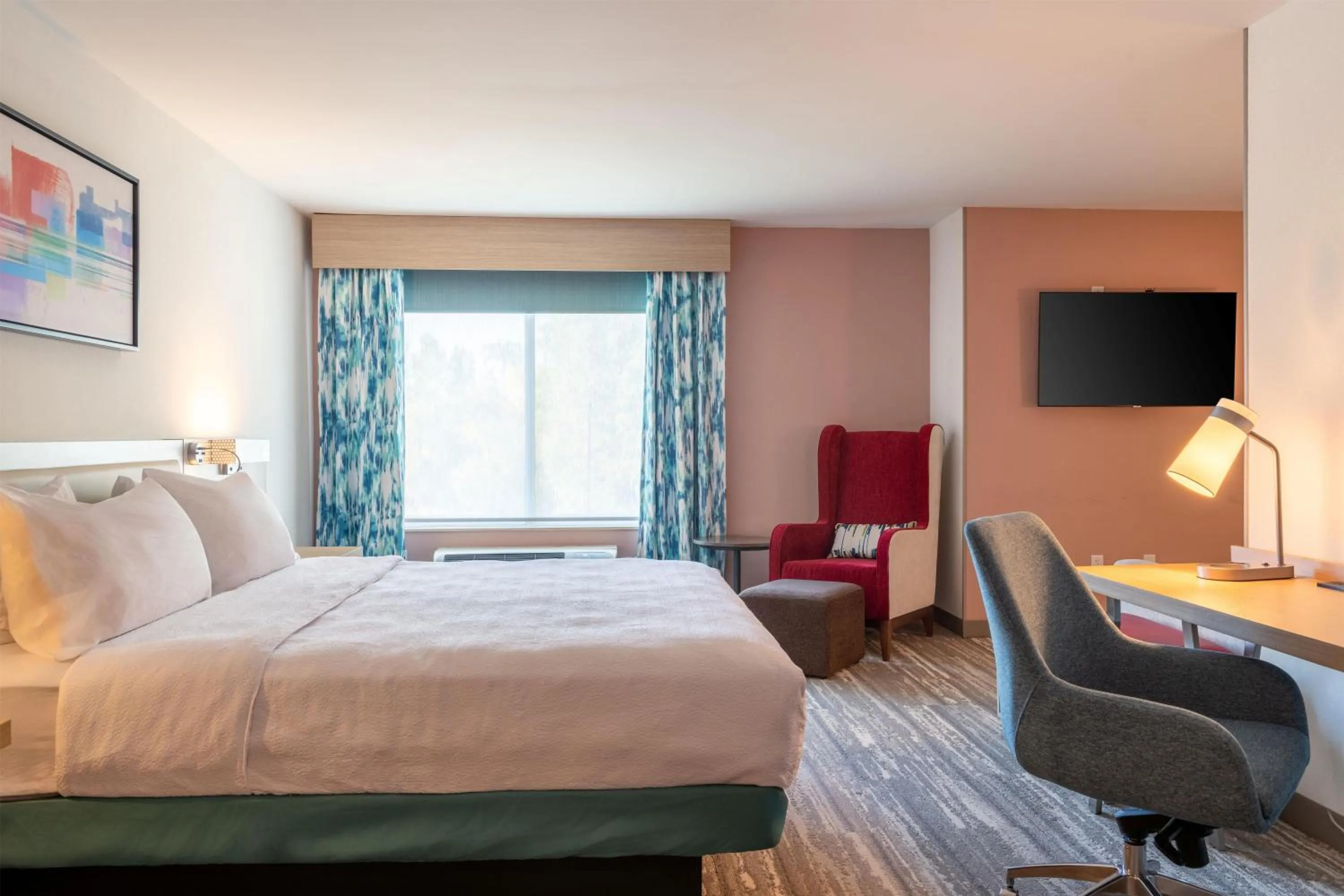 Bed in Hilton Garden Inn Portland Airport