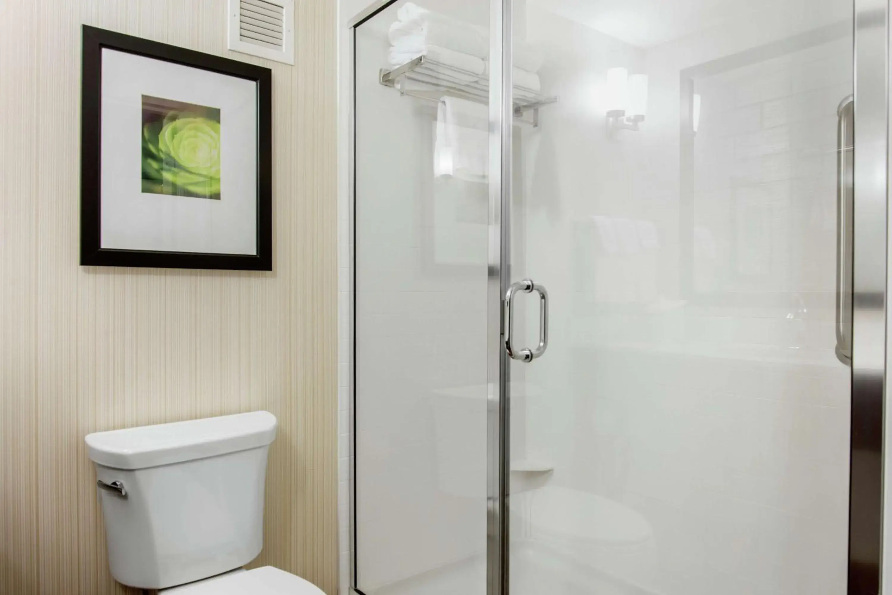 Bathroom in Hilton Garden Inn Portland Airport Bathroom in Hilton Garden Inn Portland Airport