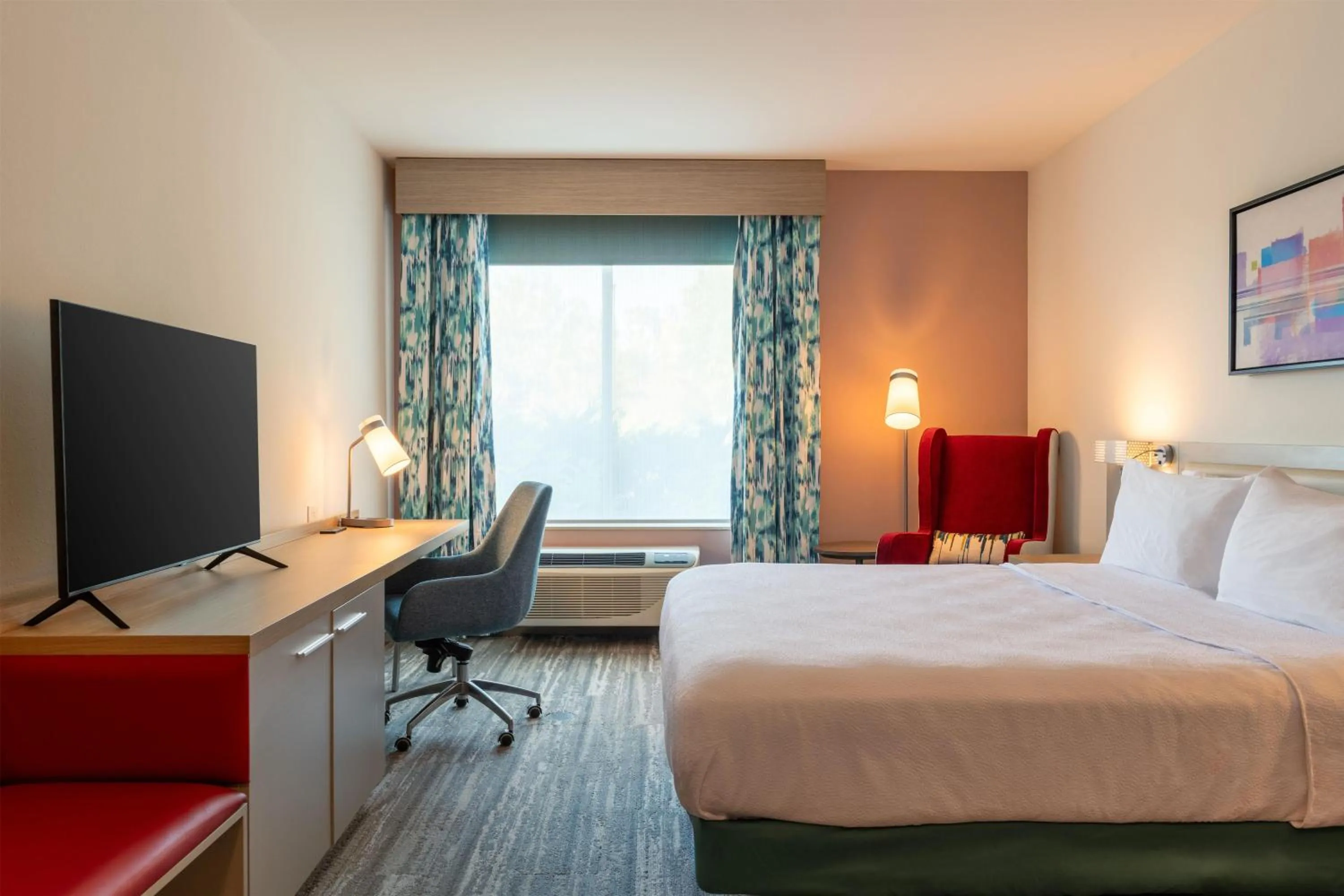 Bed in Hilton Garden Inn Portland Airport