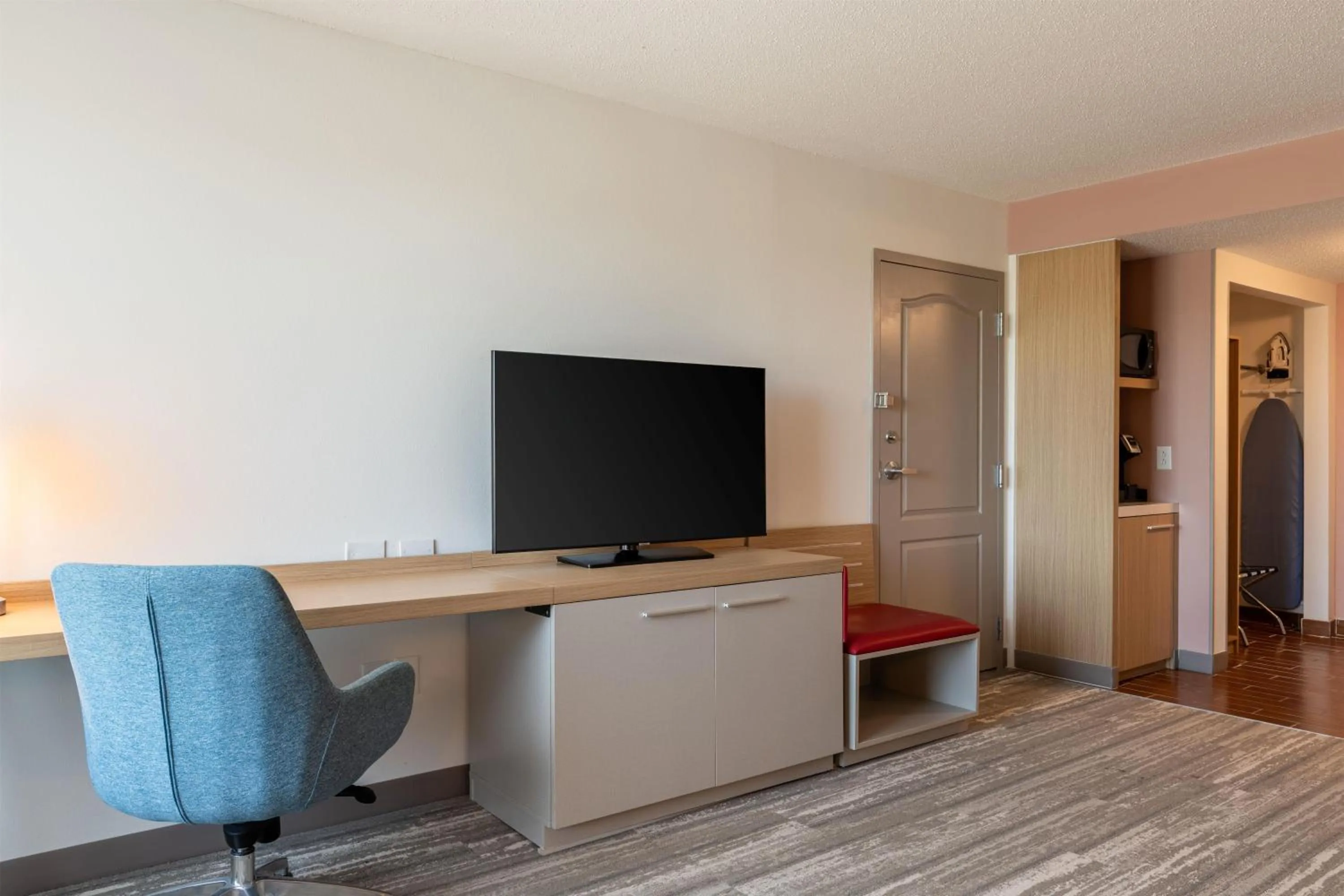 Bedroom in Hilton Garden Inn Portland Airport