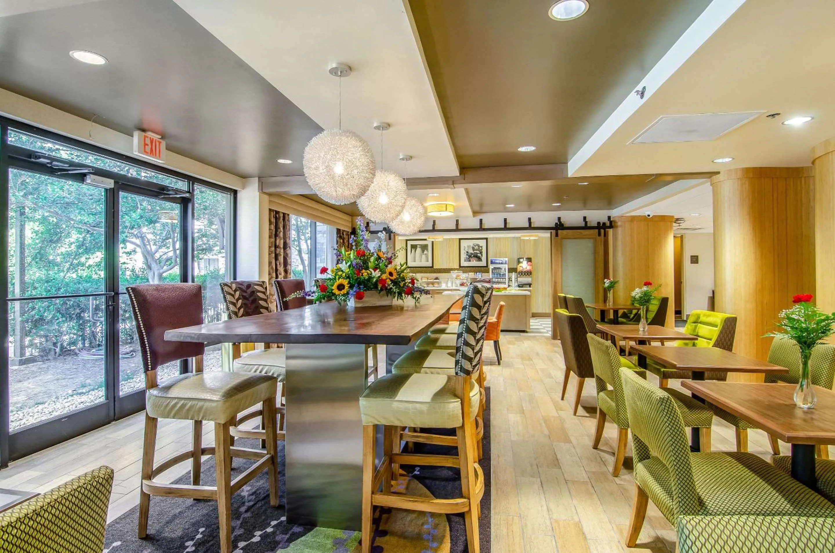 Breakfast in Comfort Inn Raleigh Midtown