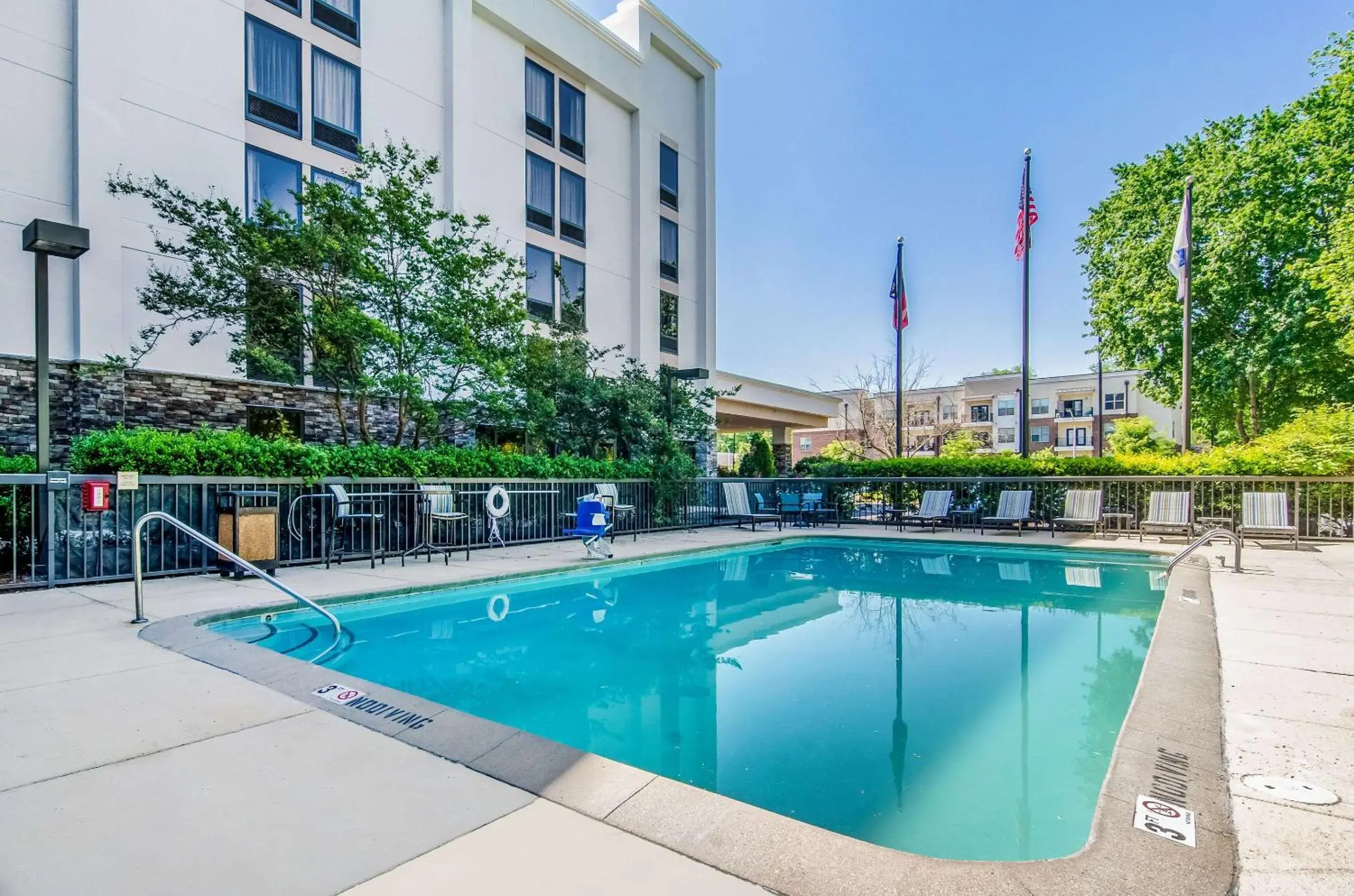 Swimming pool in Comfort Inn Raleigh Midtown Swimming pool in Comfort Inn Raleigh Midtown