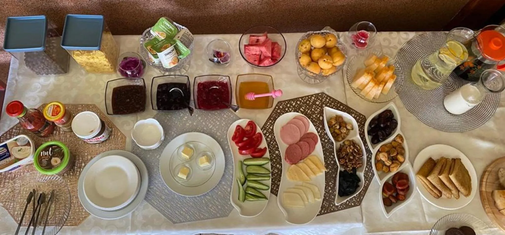 Breakfast in Eco House