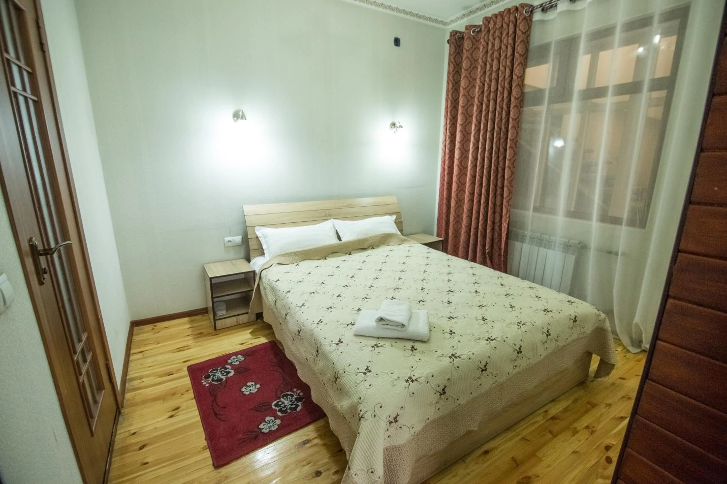 Photo of the whole room, Bed in Eco House