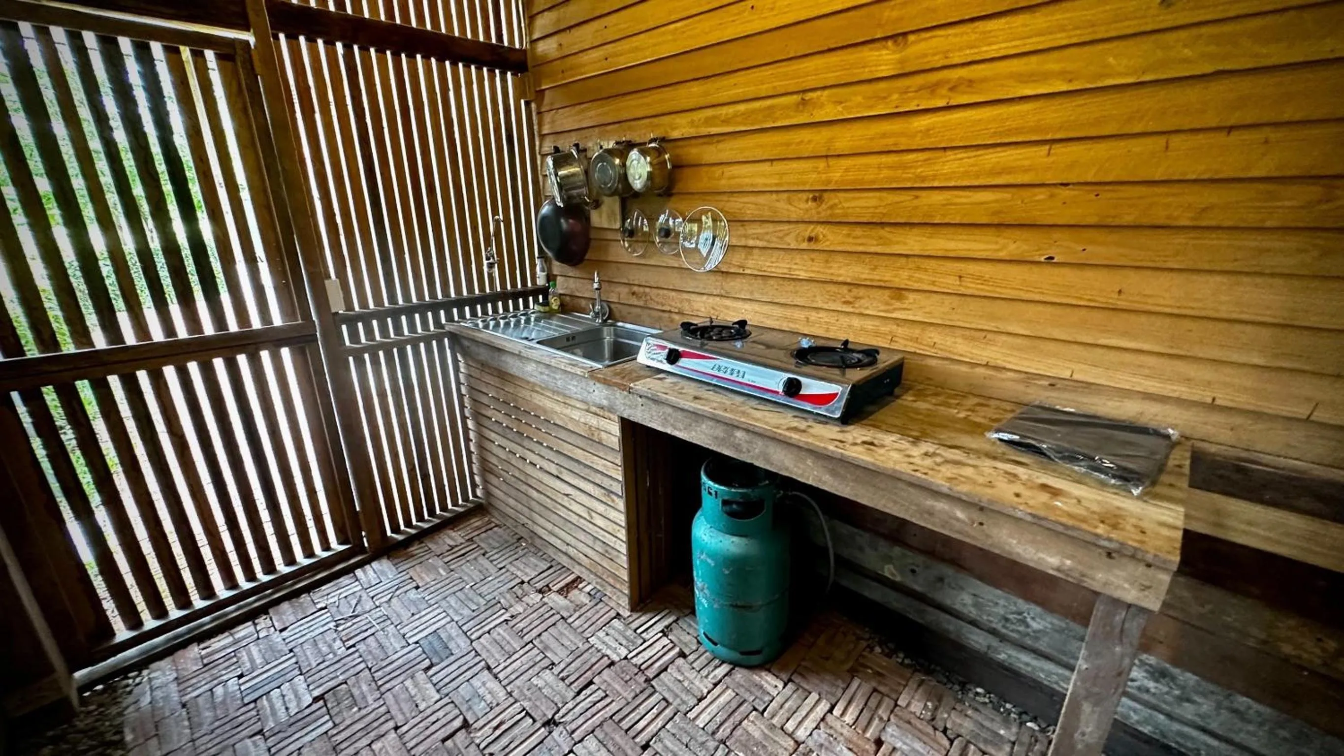 Kitchen or kitchenette in Sirita