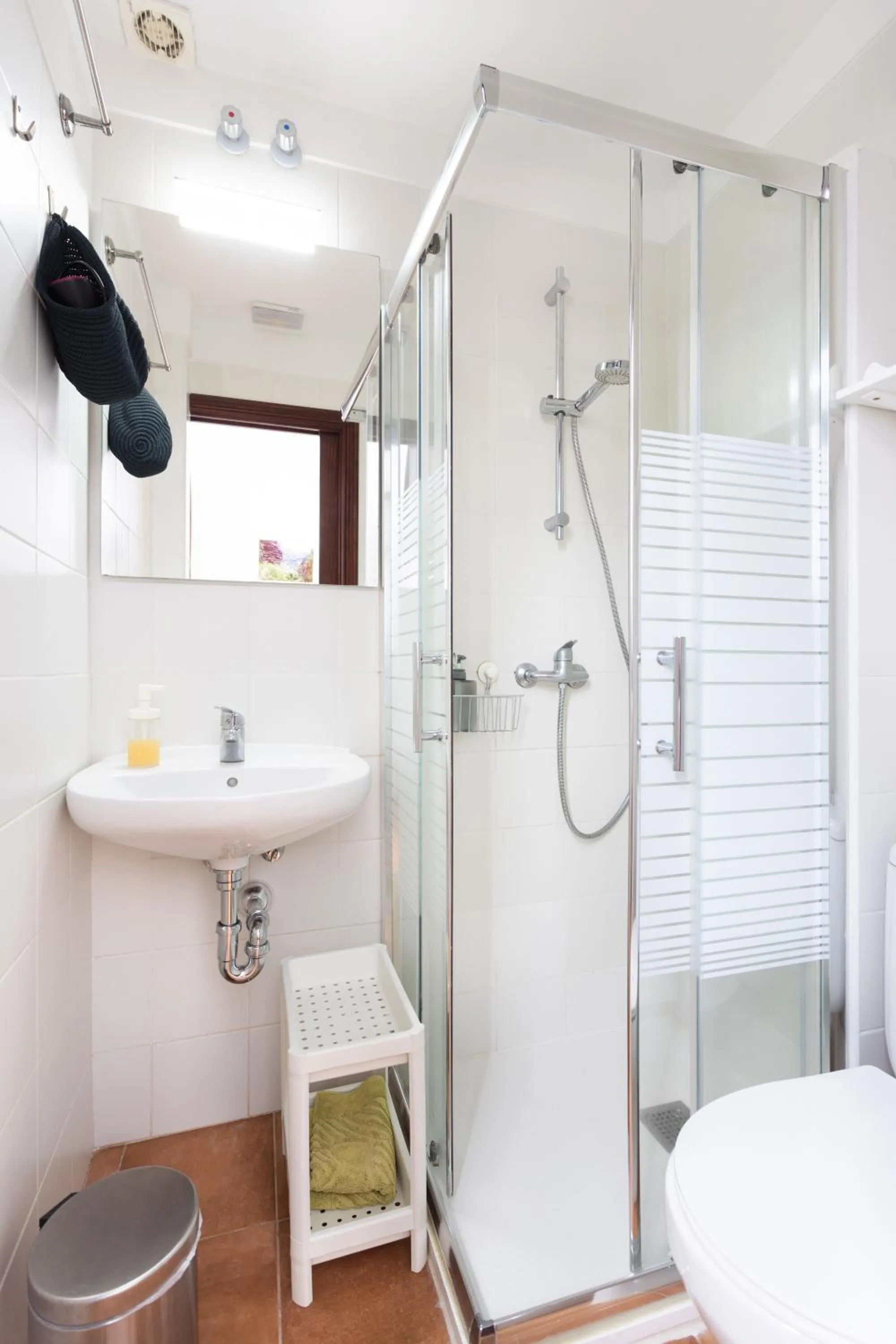 Shower in Tabaiba Guesthouse