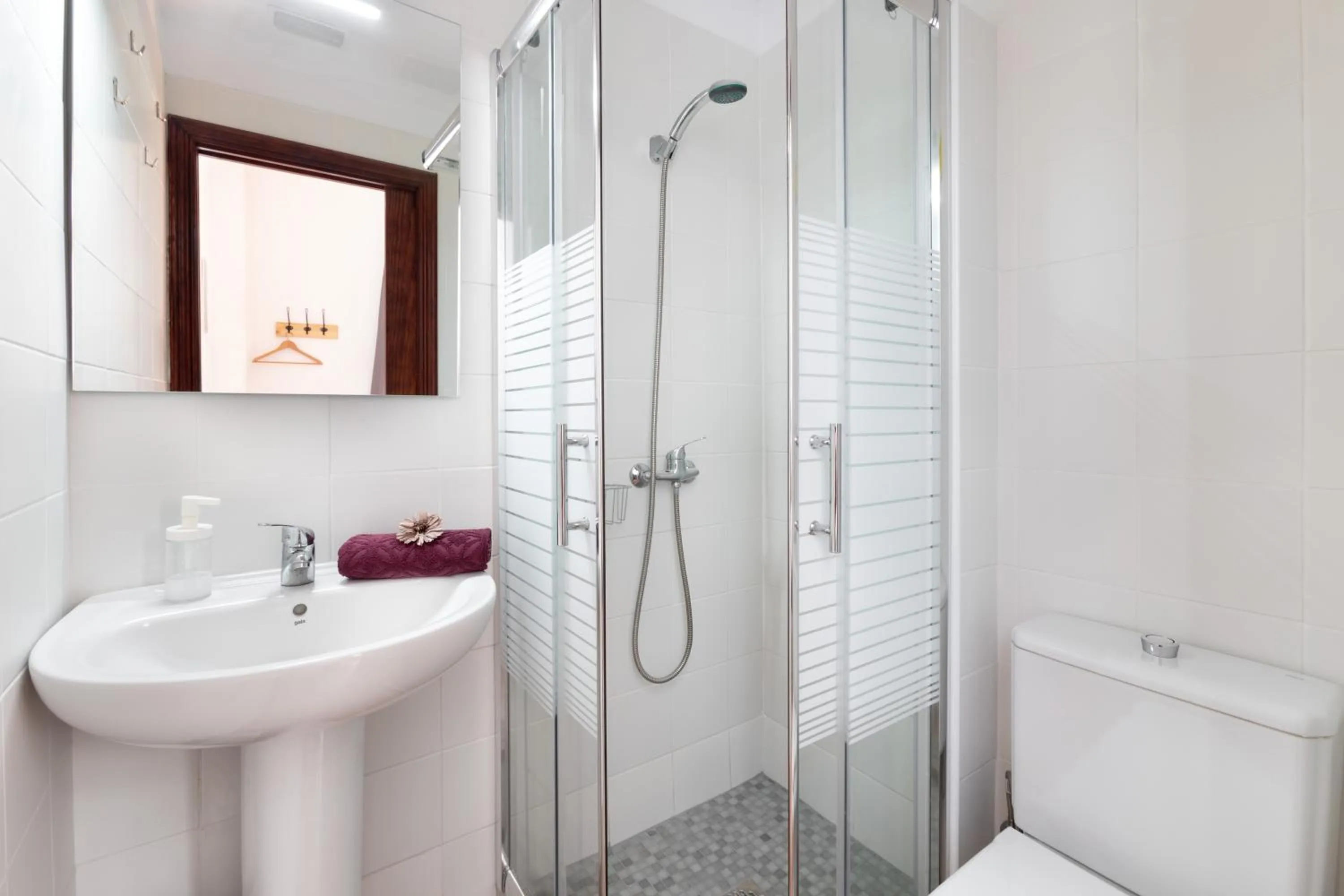 Shower in Tabaiba Guesthouse