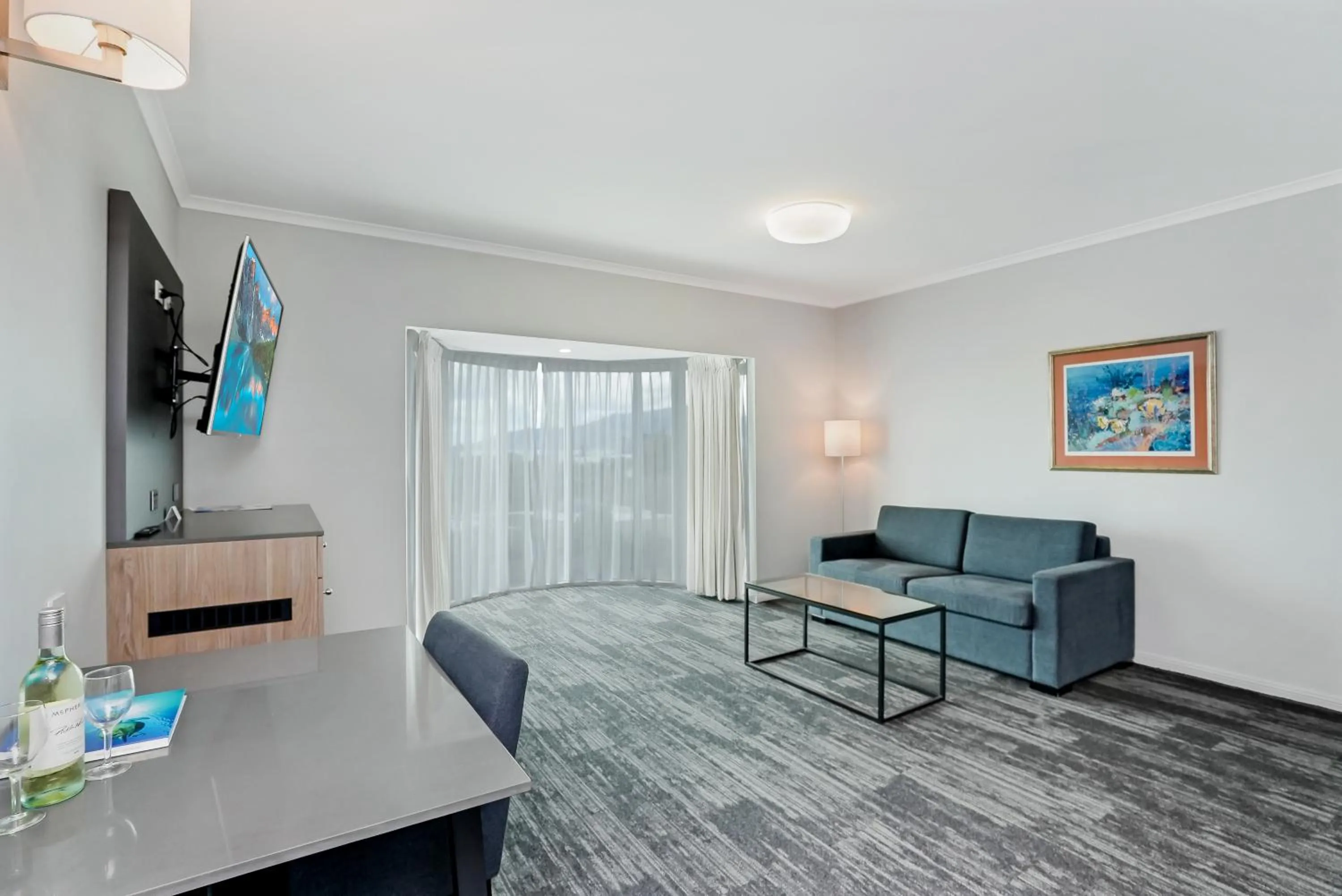 Living room in Cairns Sheridan Hotel