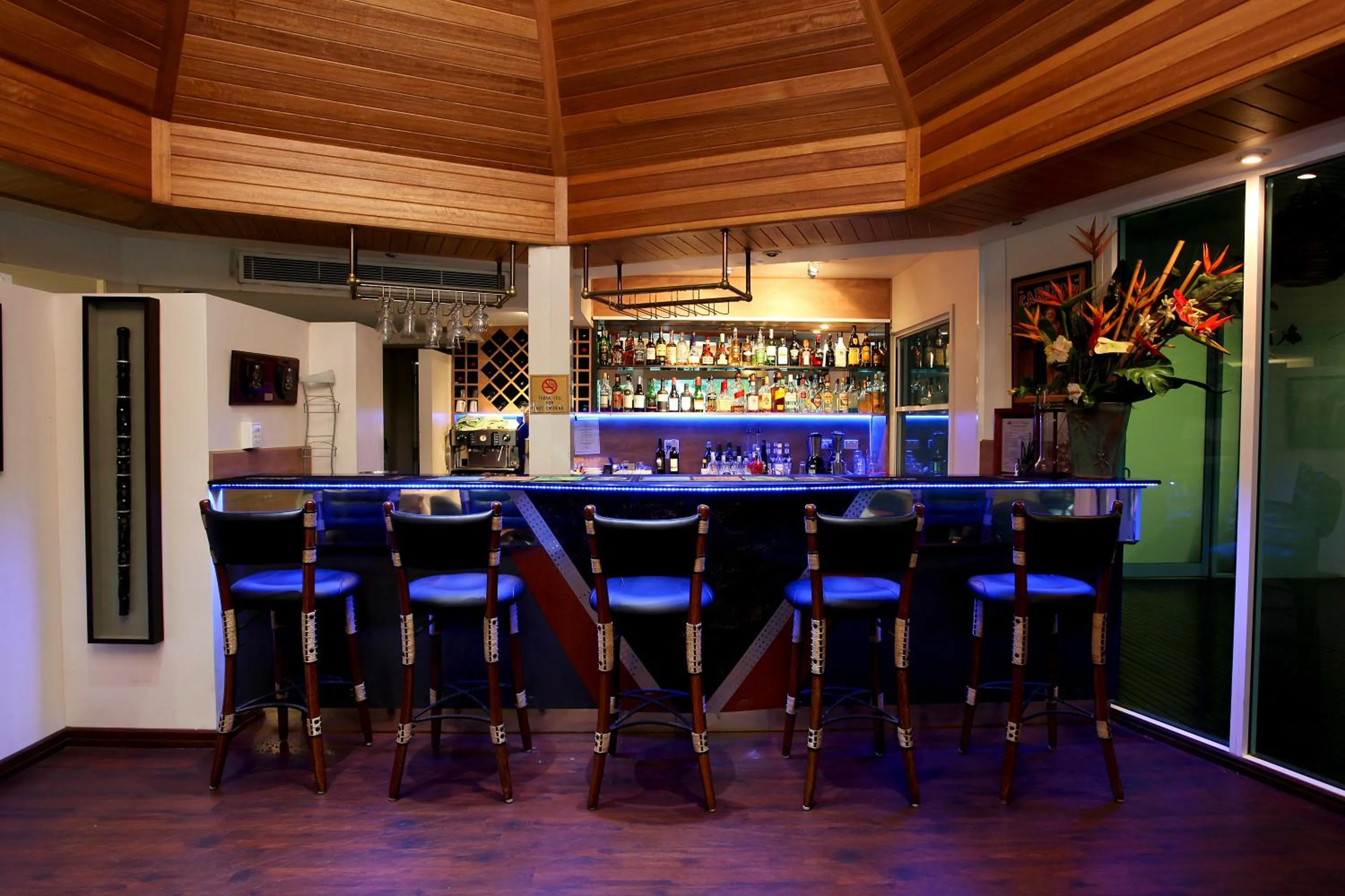 Lounge or bar in Cairns Sheridan Hotel