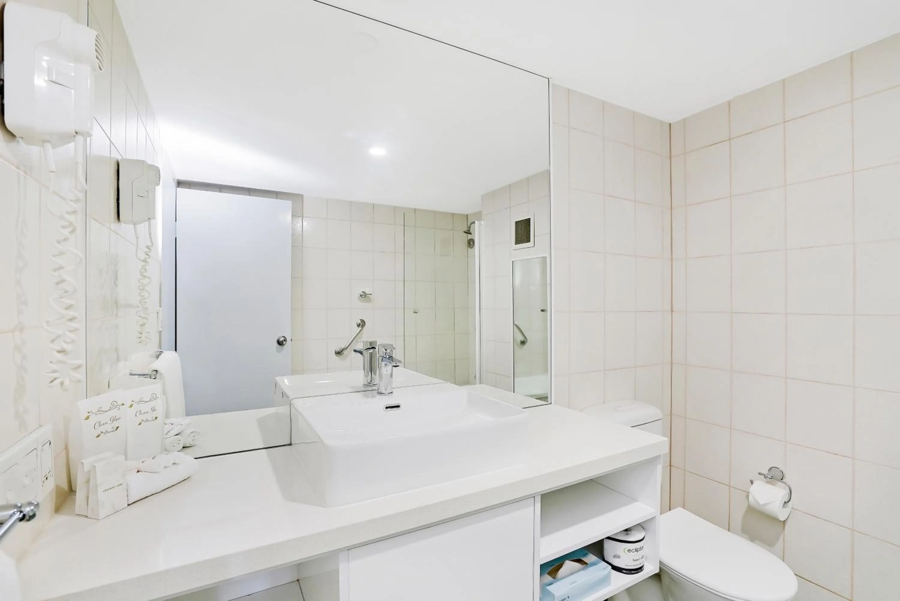 Bathroom in Cairns Sheridan Hotel