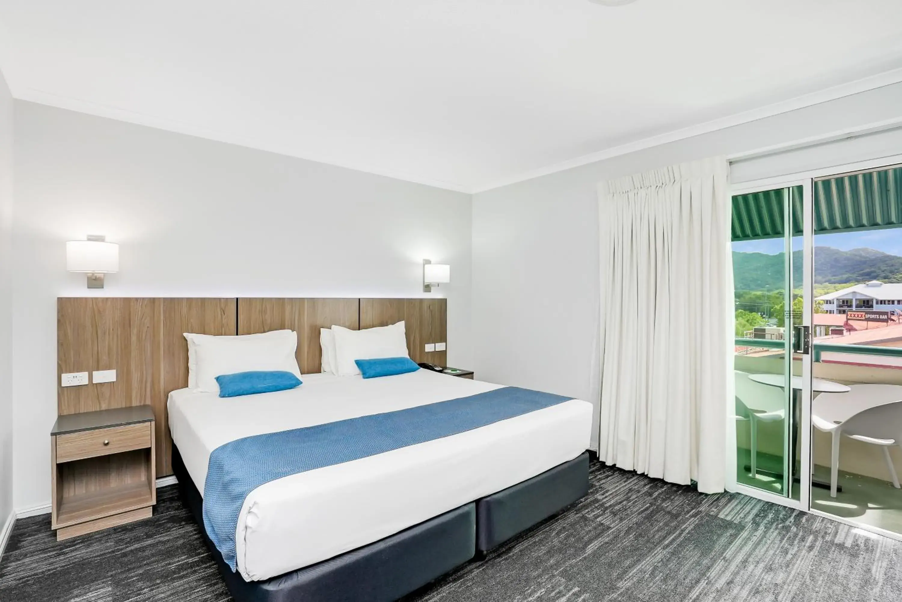 Superior Double or Twin Room in Cairns Sheridan Hotel Superior Double or Twin Room in Cairns Sheridan Hotel