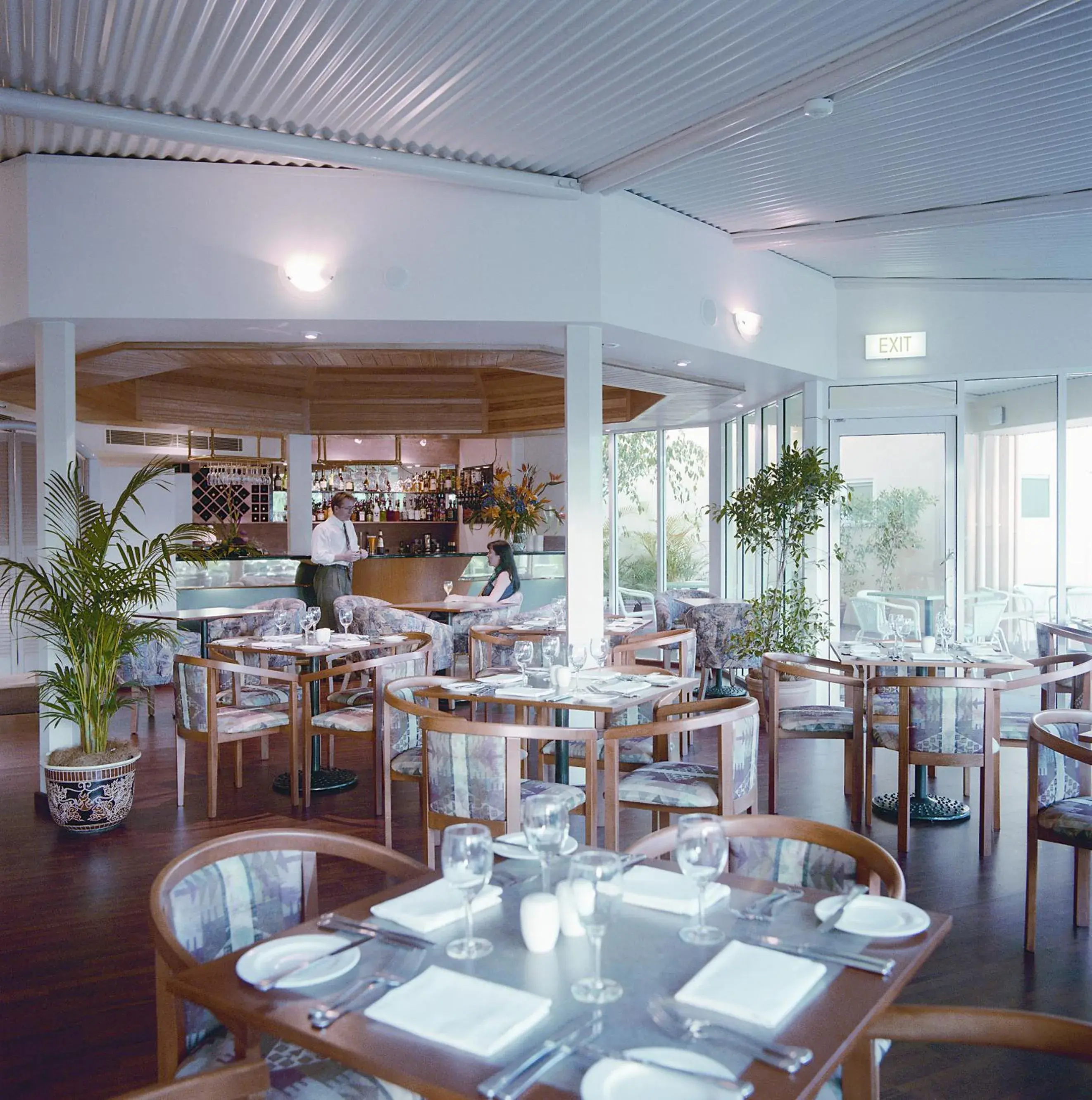 Restaurant/places to eat in Cairns Sheridan Hotel Restaurant/places to eat in Cairns Sheridan Hotel