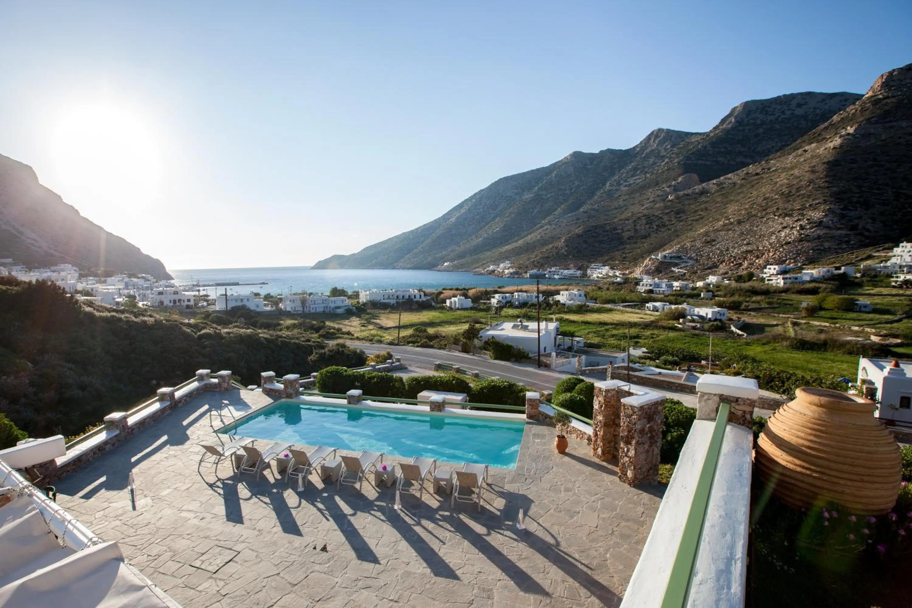 Bird's eye view in Xerolithia