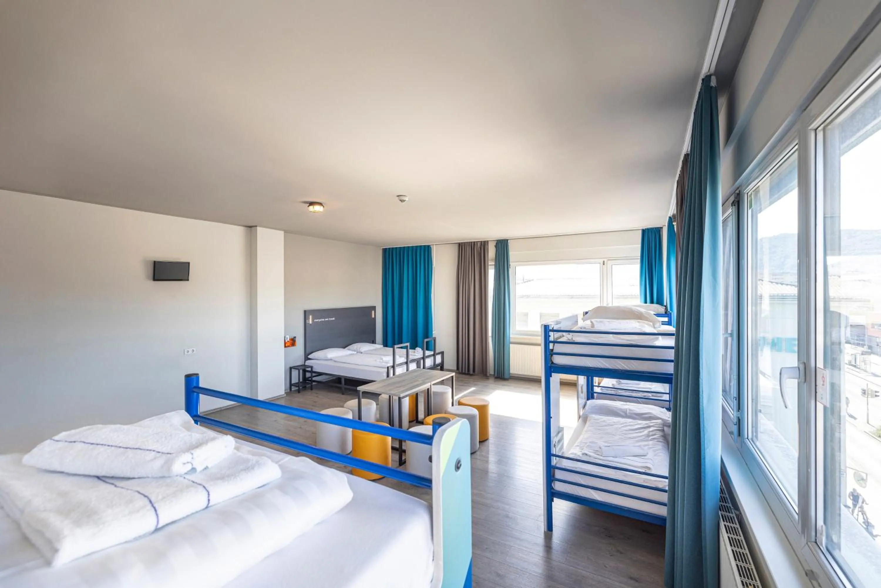 VIP, Bed in a&o Graz Hauptbahnhof