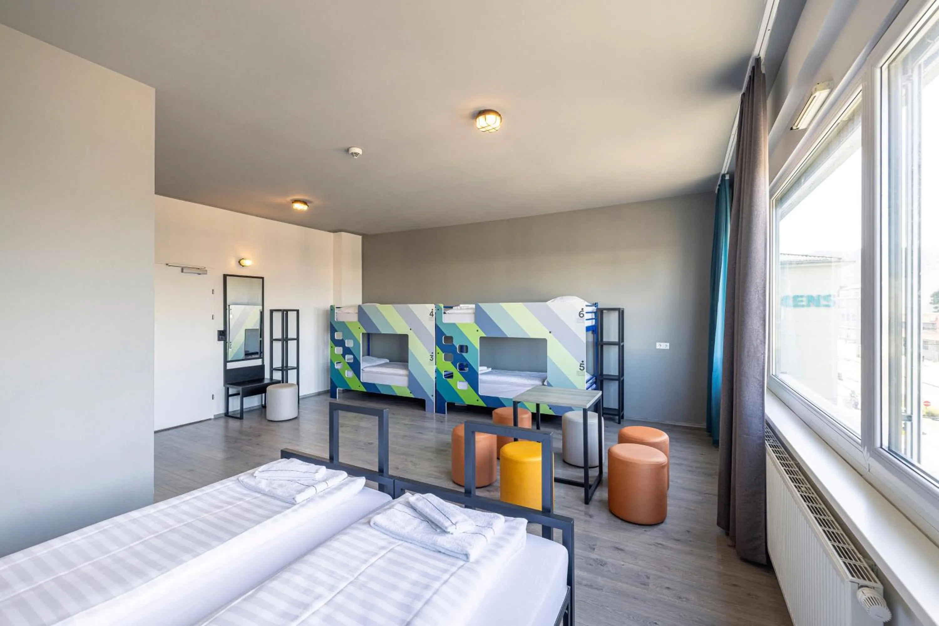 Bed in a&o Graz Hauptbahnhof