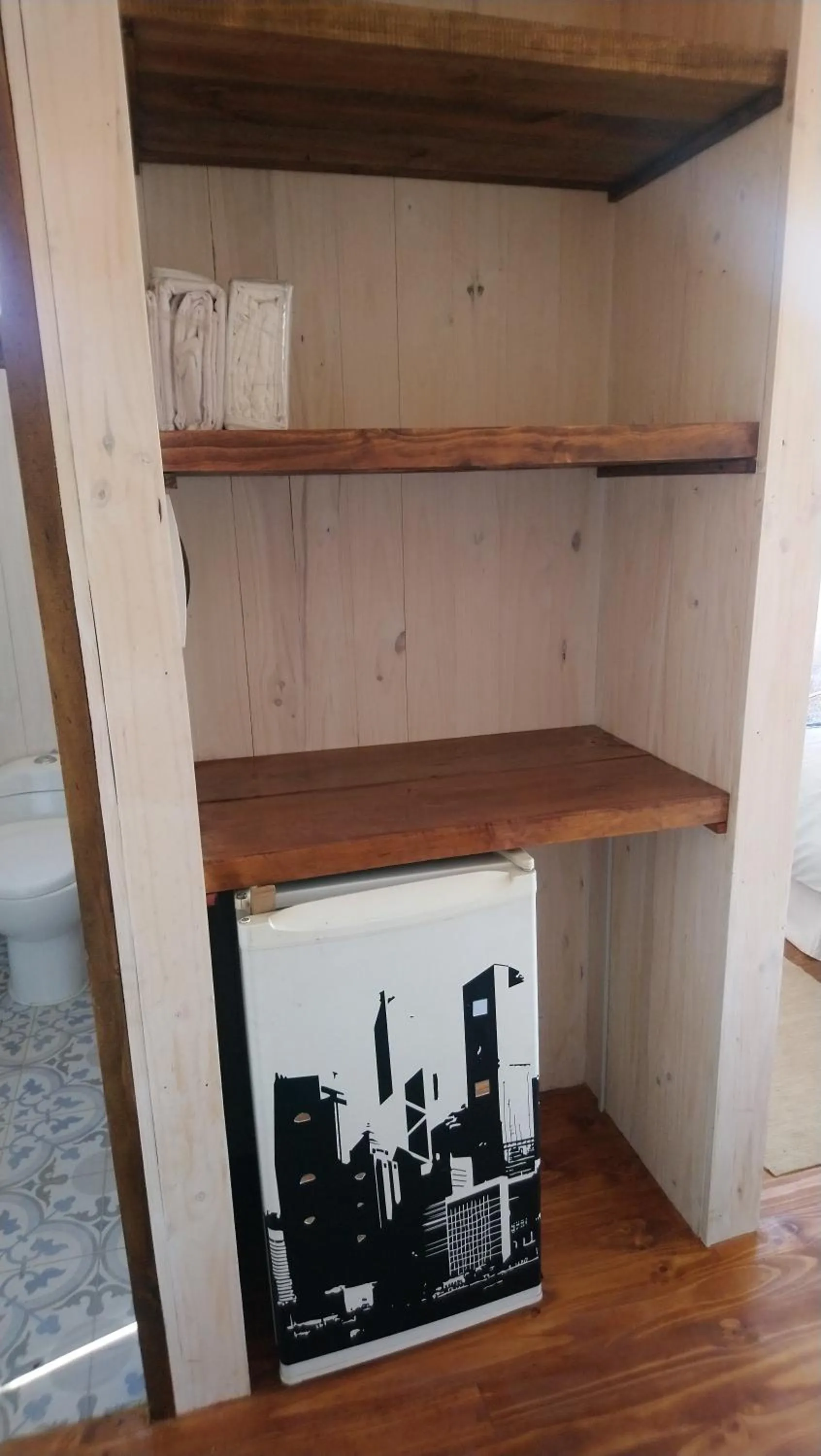 Kitchen or kitchenette in Lotus Lodge