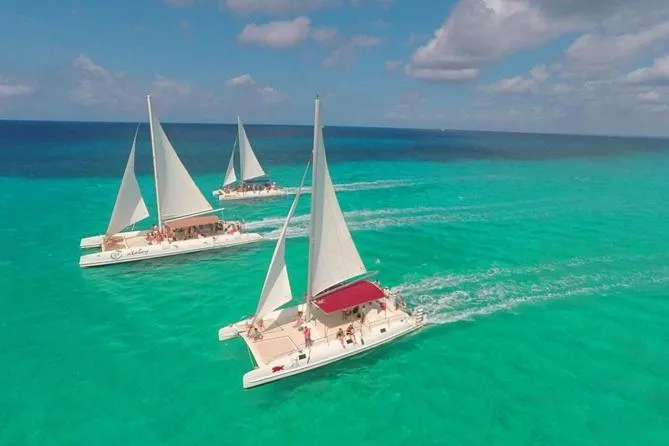 Windsurfing in Rolando share apart