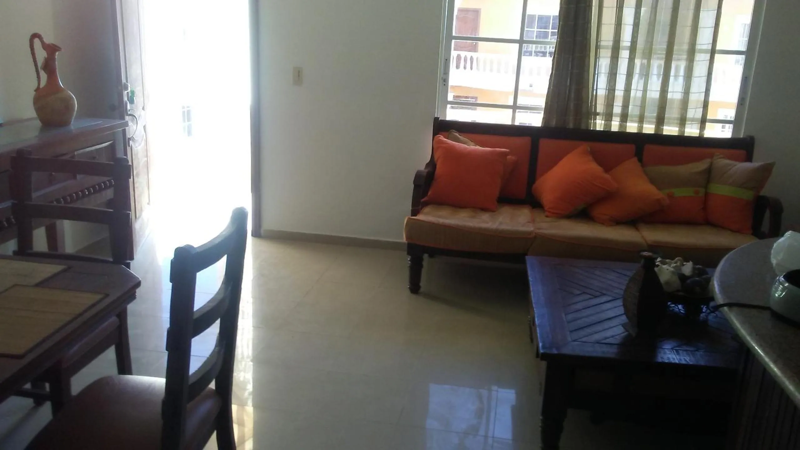 Bed in Rolando share apart