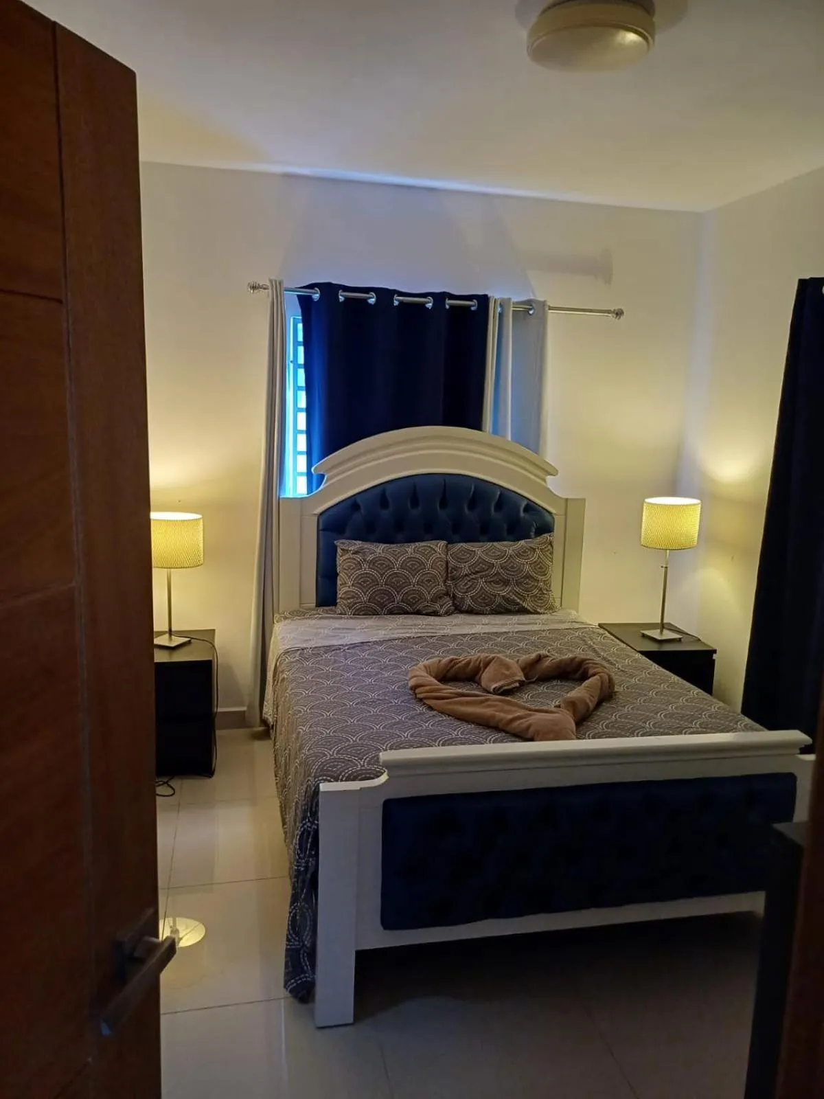 Bed in Rolando share apart