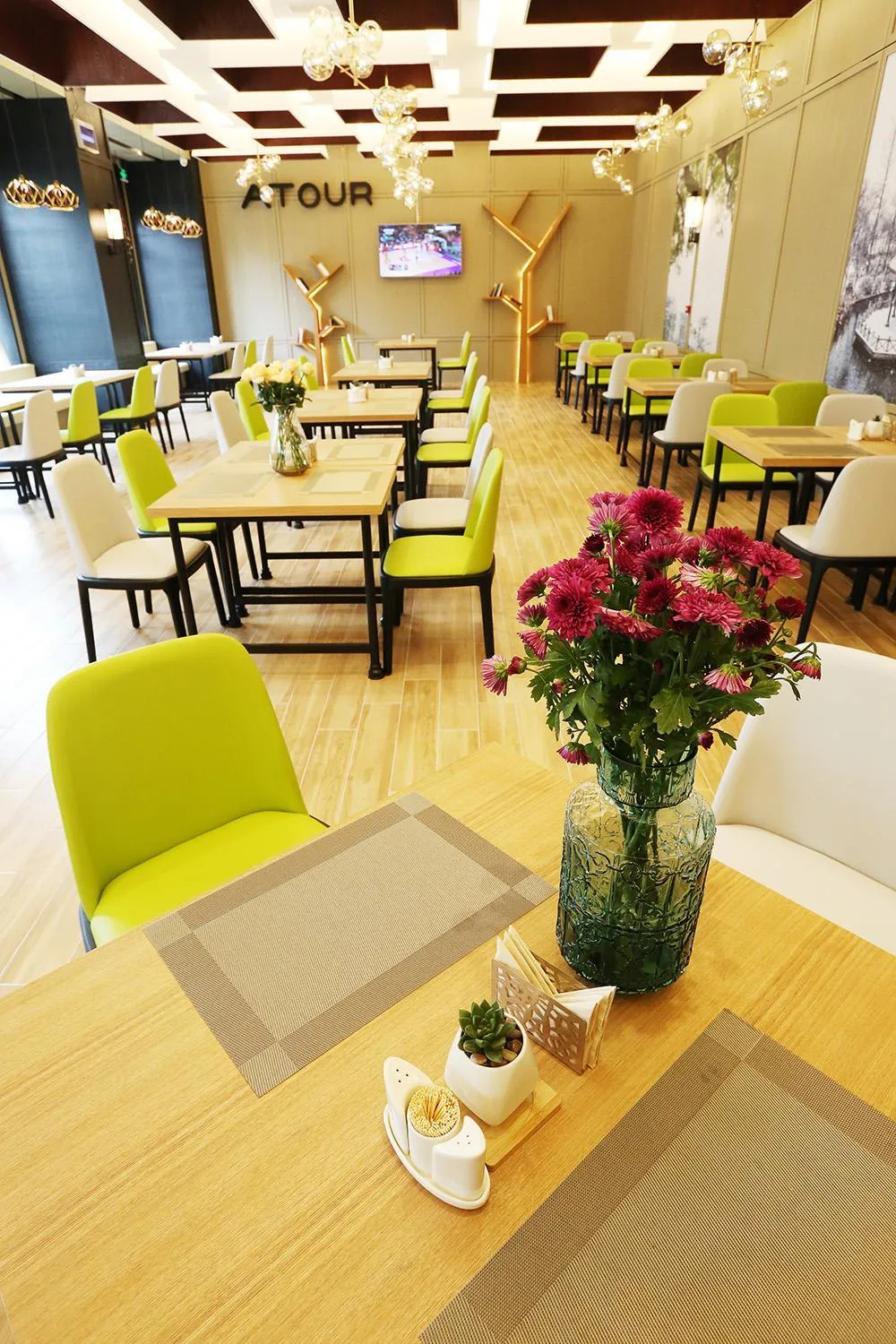 Restaurant/places to eat in Atour Hotel Hangzhou Jinsha Lake