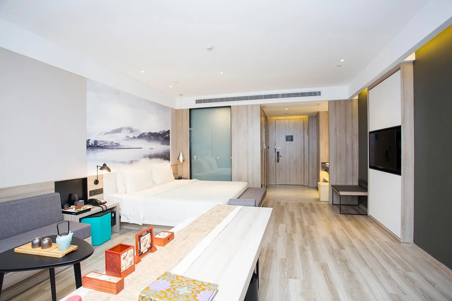 Photo of the whole room, Bed in Atour Hotel Hangzhou Jinsha Lake
