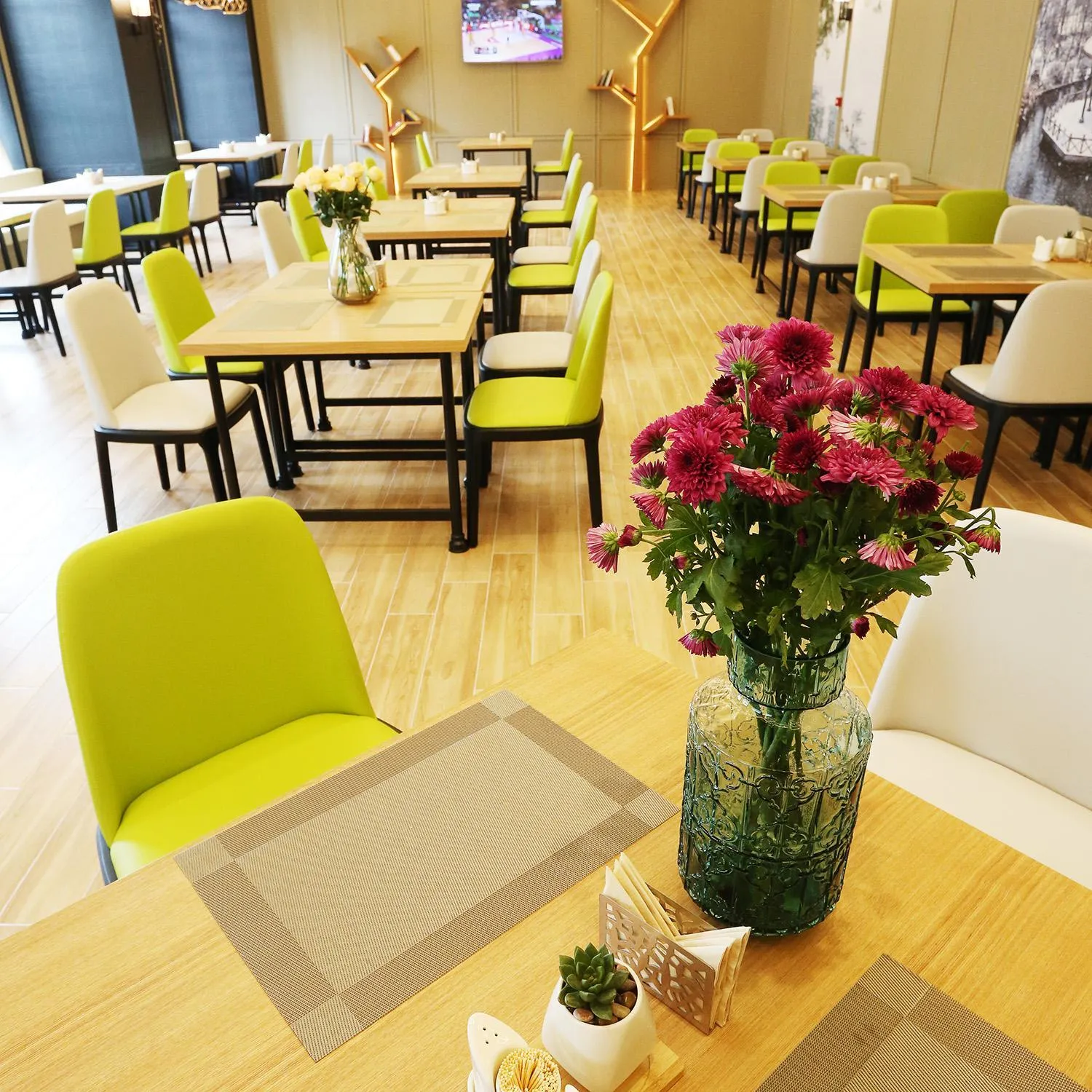Restaurant/places to eat in Atour Hotel Hangzhou Jinsha Lake