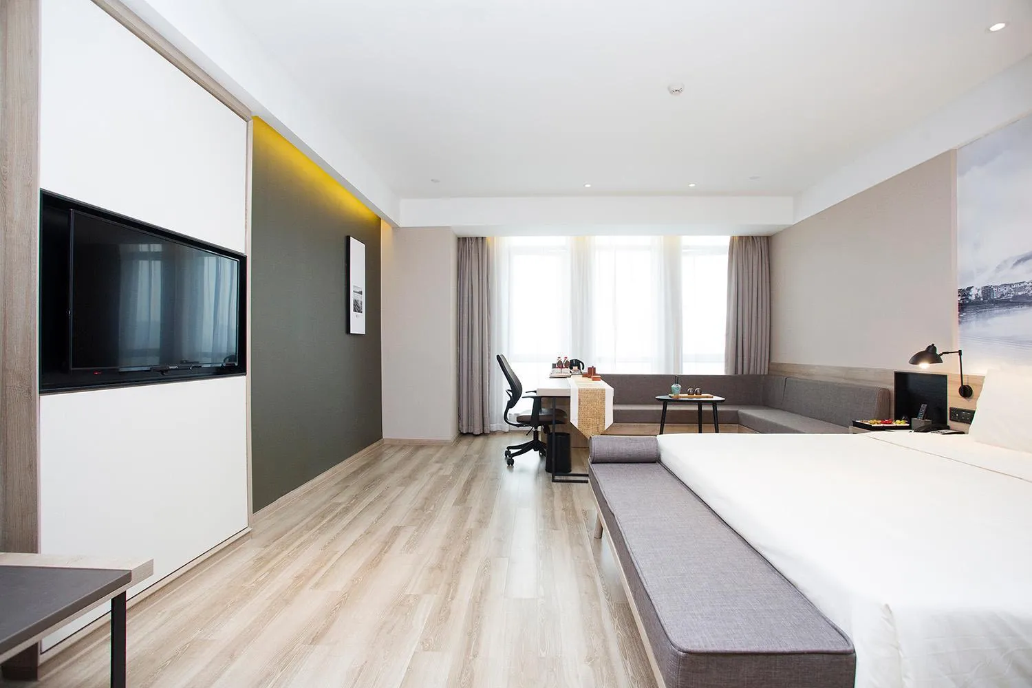 Photo of the whole room, Bed in Atour Hotel Hangzhou Jinsha Lake