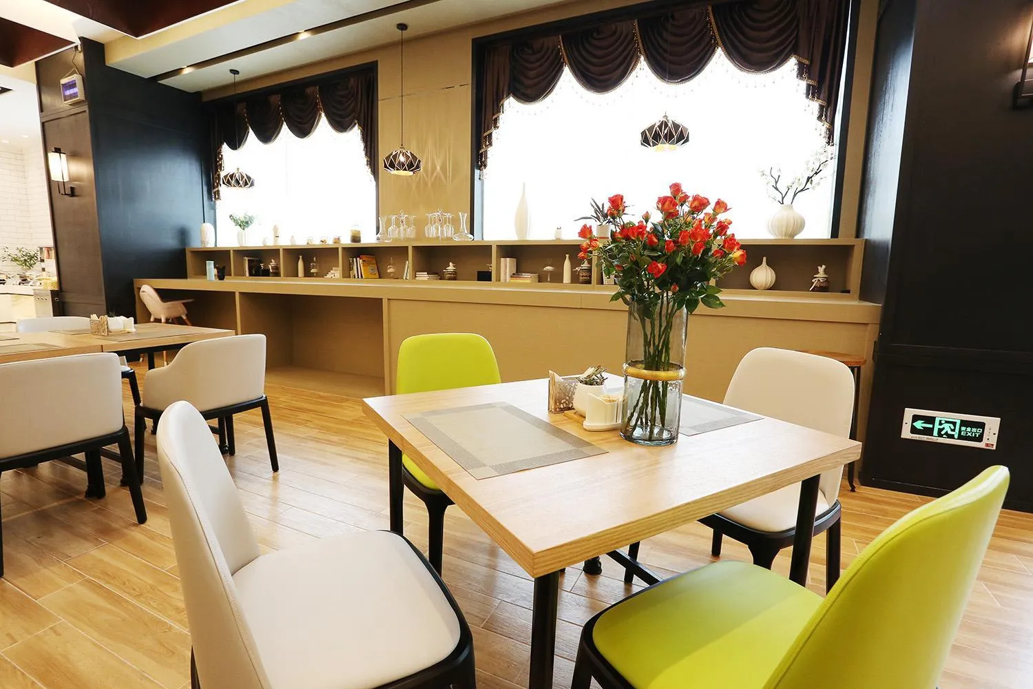 Restaurant/places to eat in Atour Hotel Hangzhou Jinsha Lake