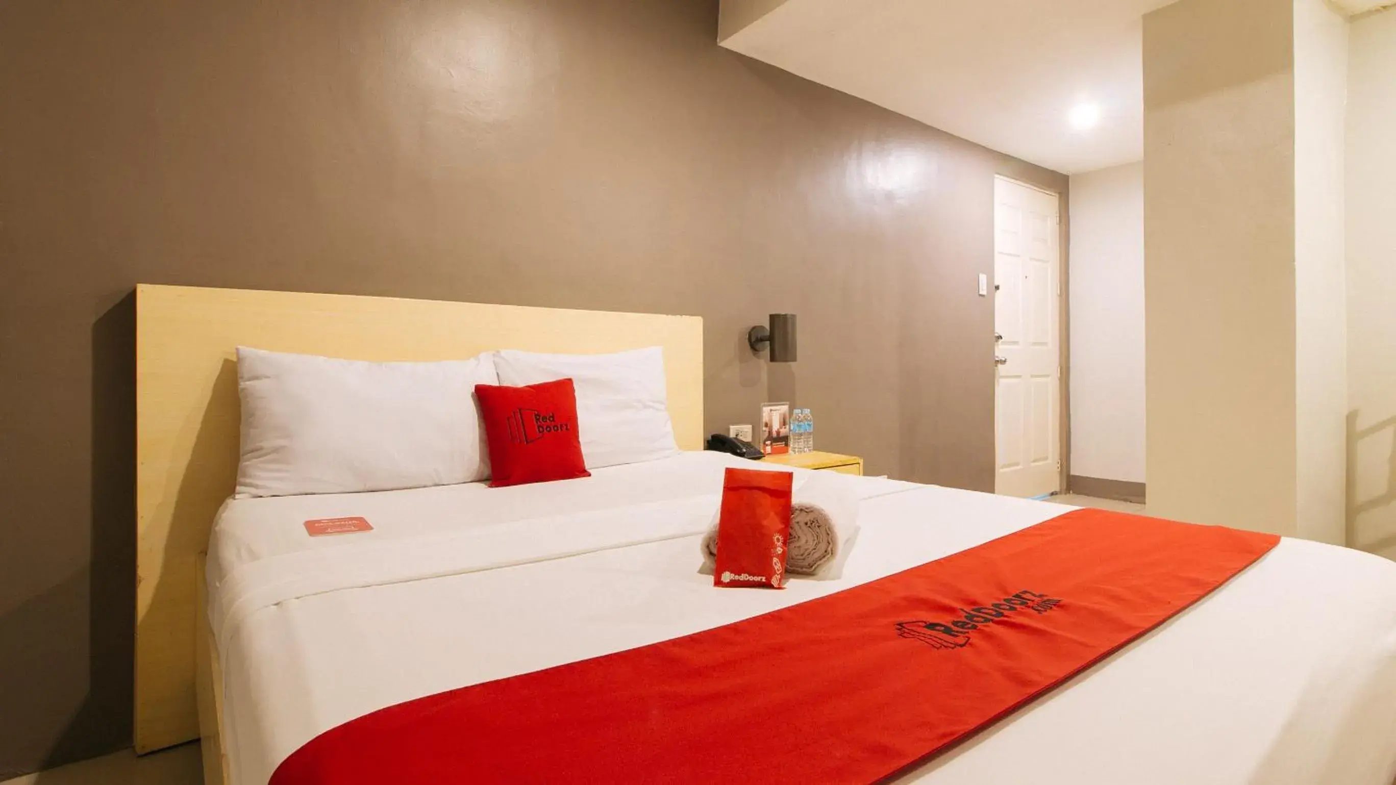 Bed in RedDoorz at Samat Mandaluyong Bed in RedDoorz at Samat Mandaluyong