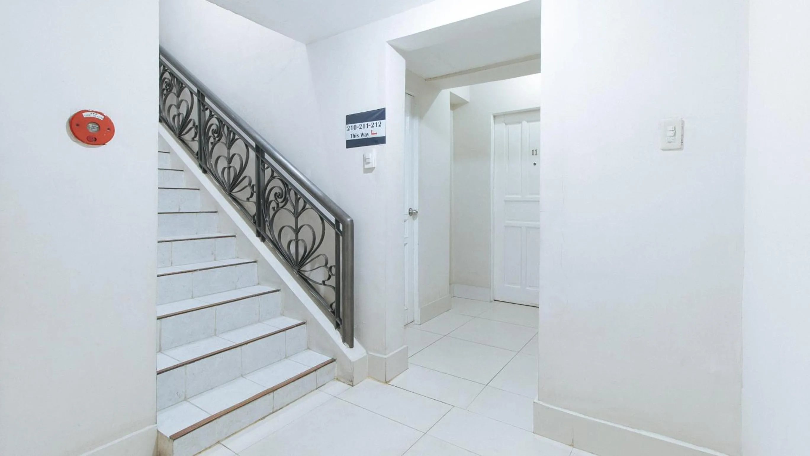 View (from property/room) in RedDoorz at Samat Mandaluyong