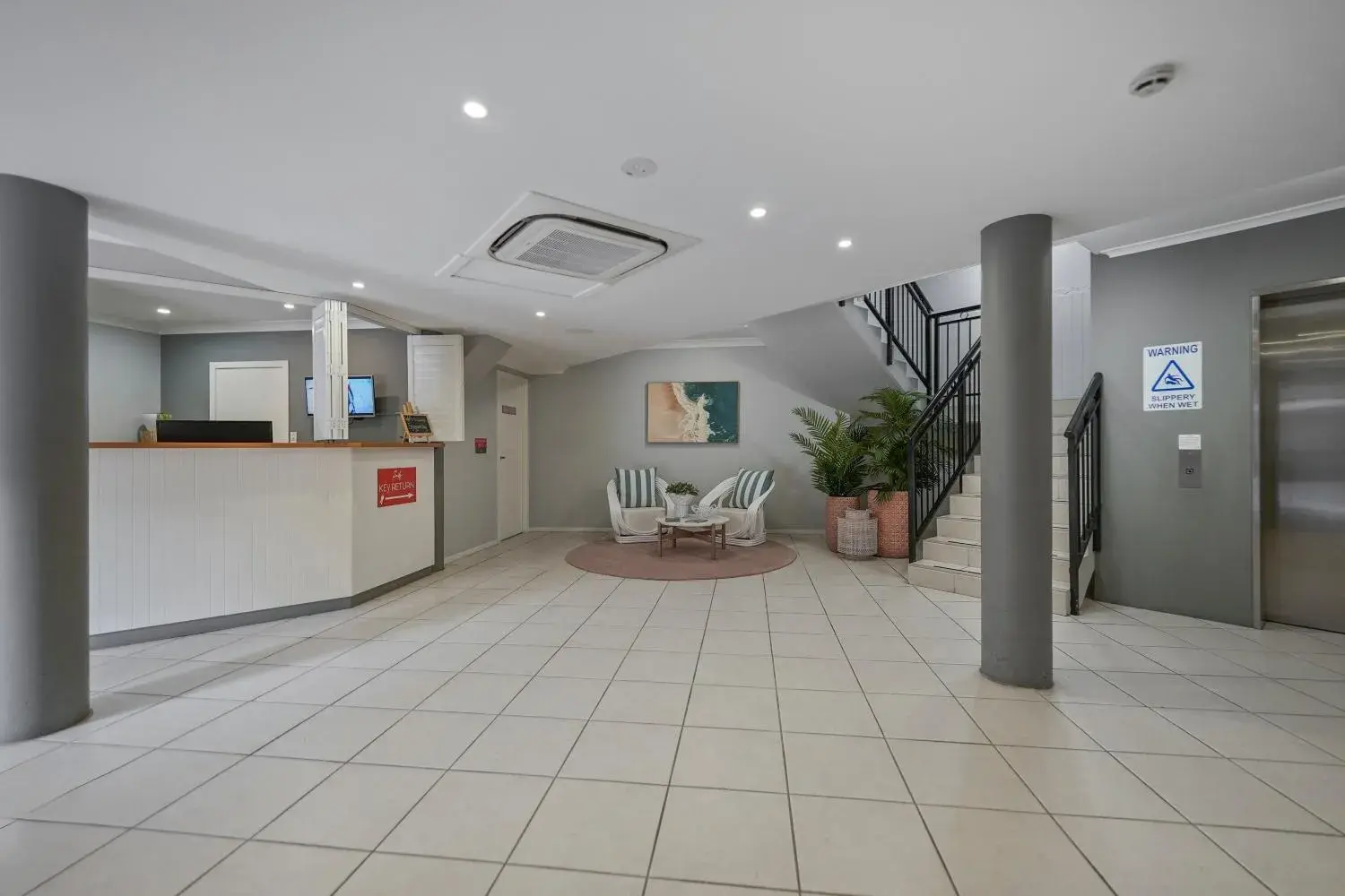 Lobby or reception in Terrigal Sails Serviced Apartments Lobby or reception in Terrigal Sails Serviced Apartments