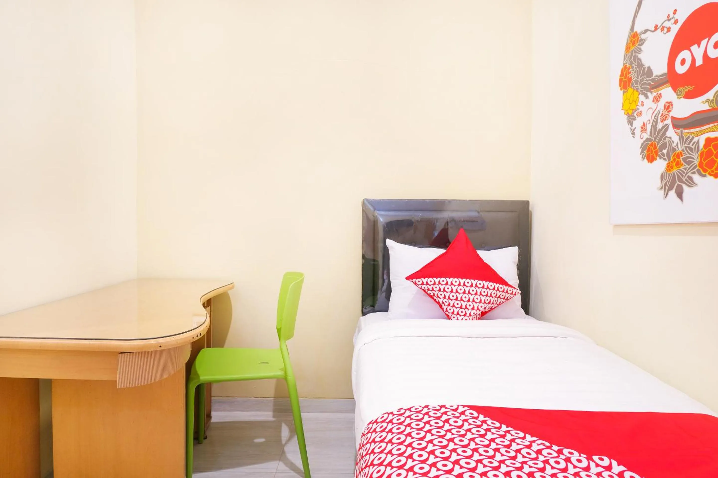 Bedroom, Bed in Hotel O DeHome Family