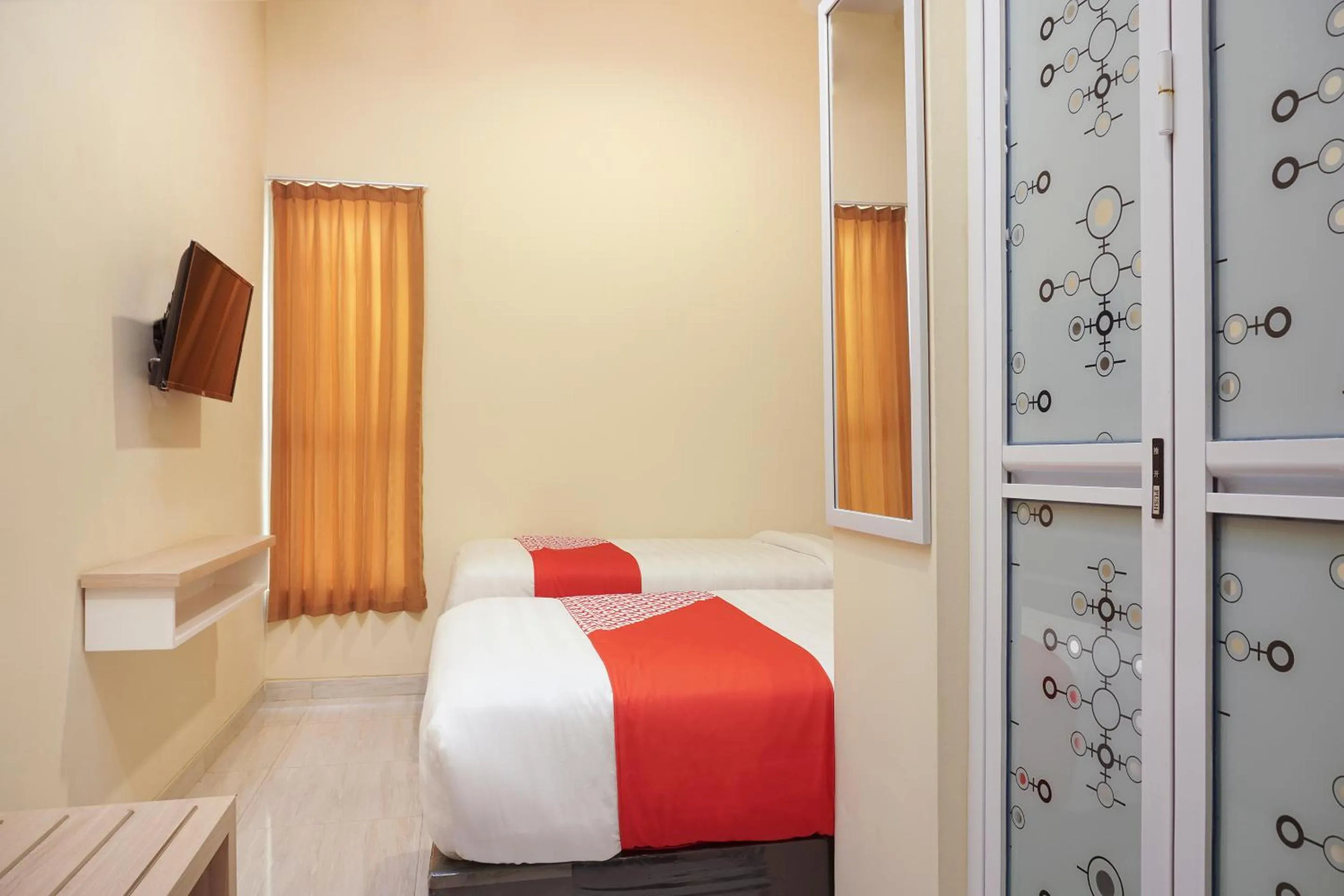 Bedroom, Bed in Hotel O DeHome Family