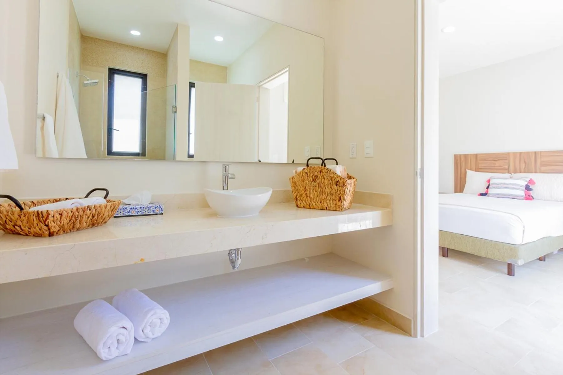 Bathroom, Bed in Ciudad Mayakoba Homes by Vimex