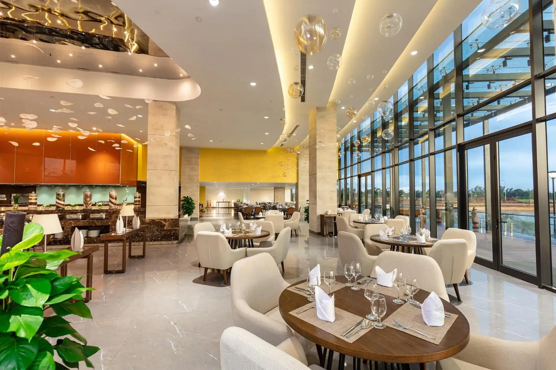 Restaurant/places to eat in DIC Star Hotels & Resorts Vinh Phuc Restaurant/places to eat in DIC Star Hotels & Resorts Vinh Phuc