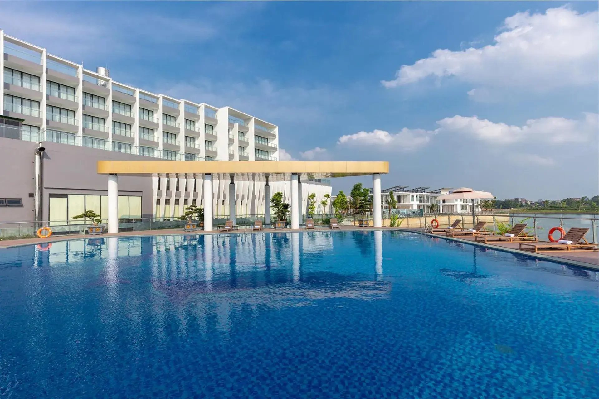 Swimming pool in DIC Star Hotels & Resorts Vinh Phuc Swimming pool in DIC Star Hotels & Resorts Vinh Phuc