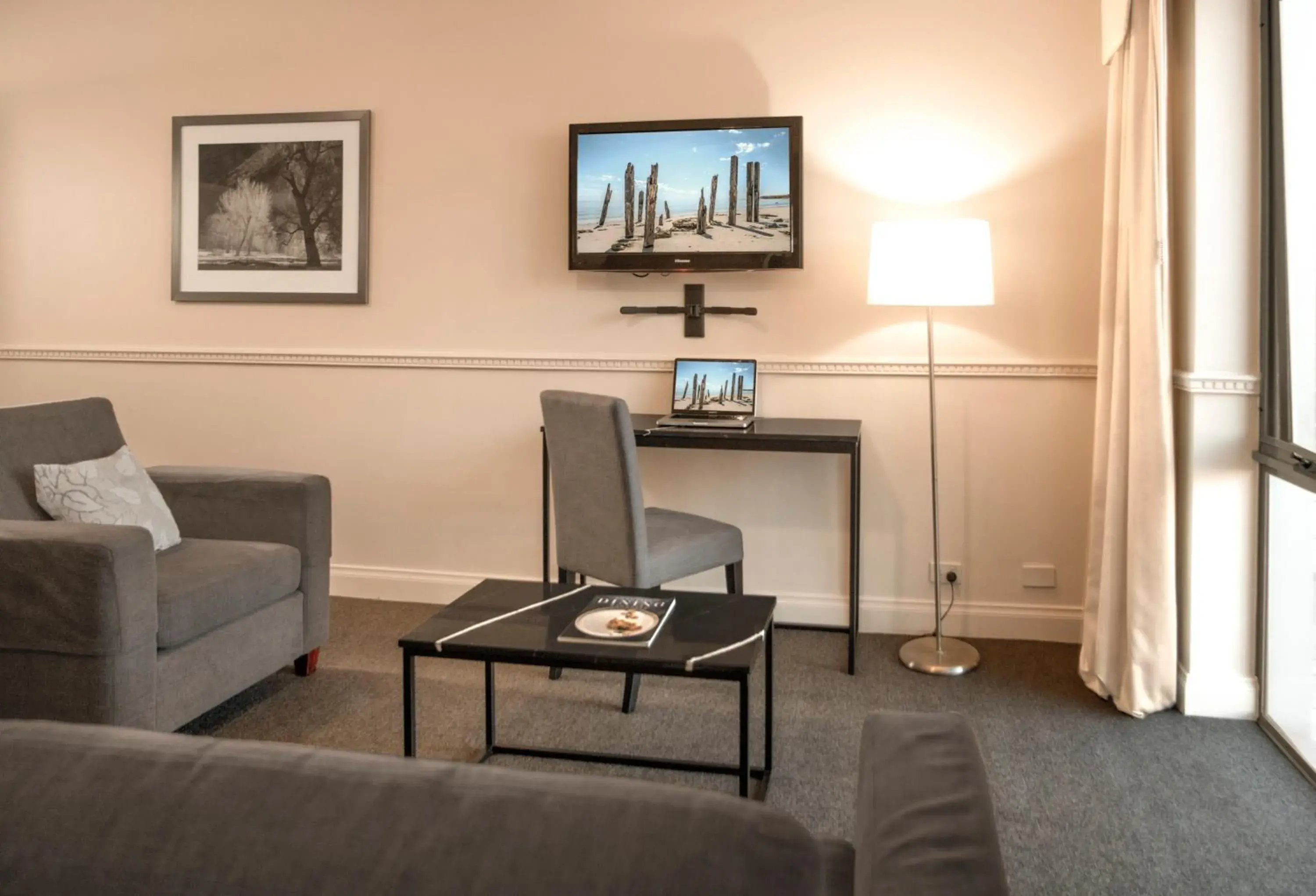 Living room in Majestic Tynte Street Apartments Living room in Majestic Tynte Street Apartments