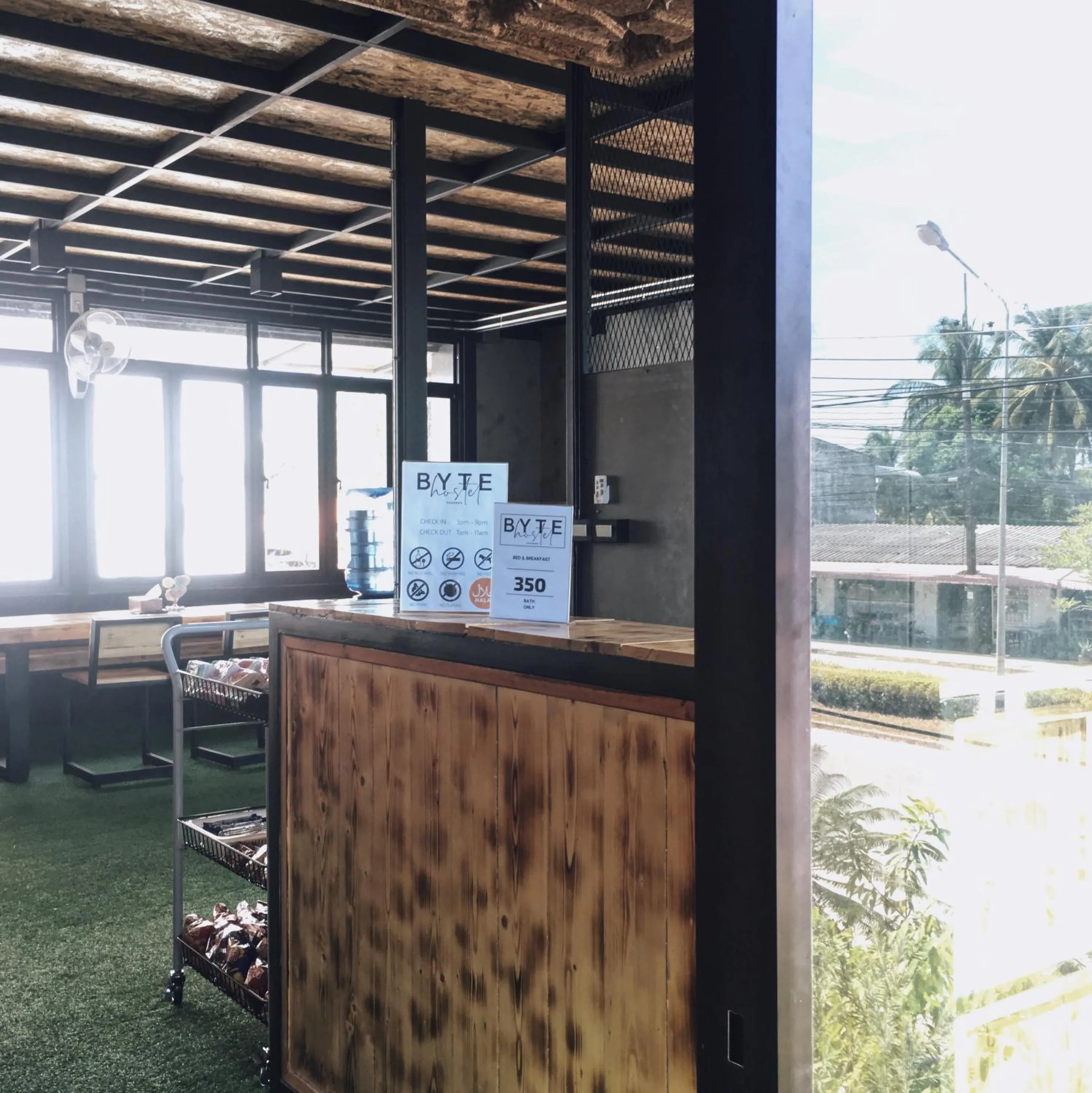 BYTE hostel