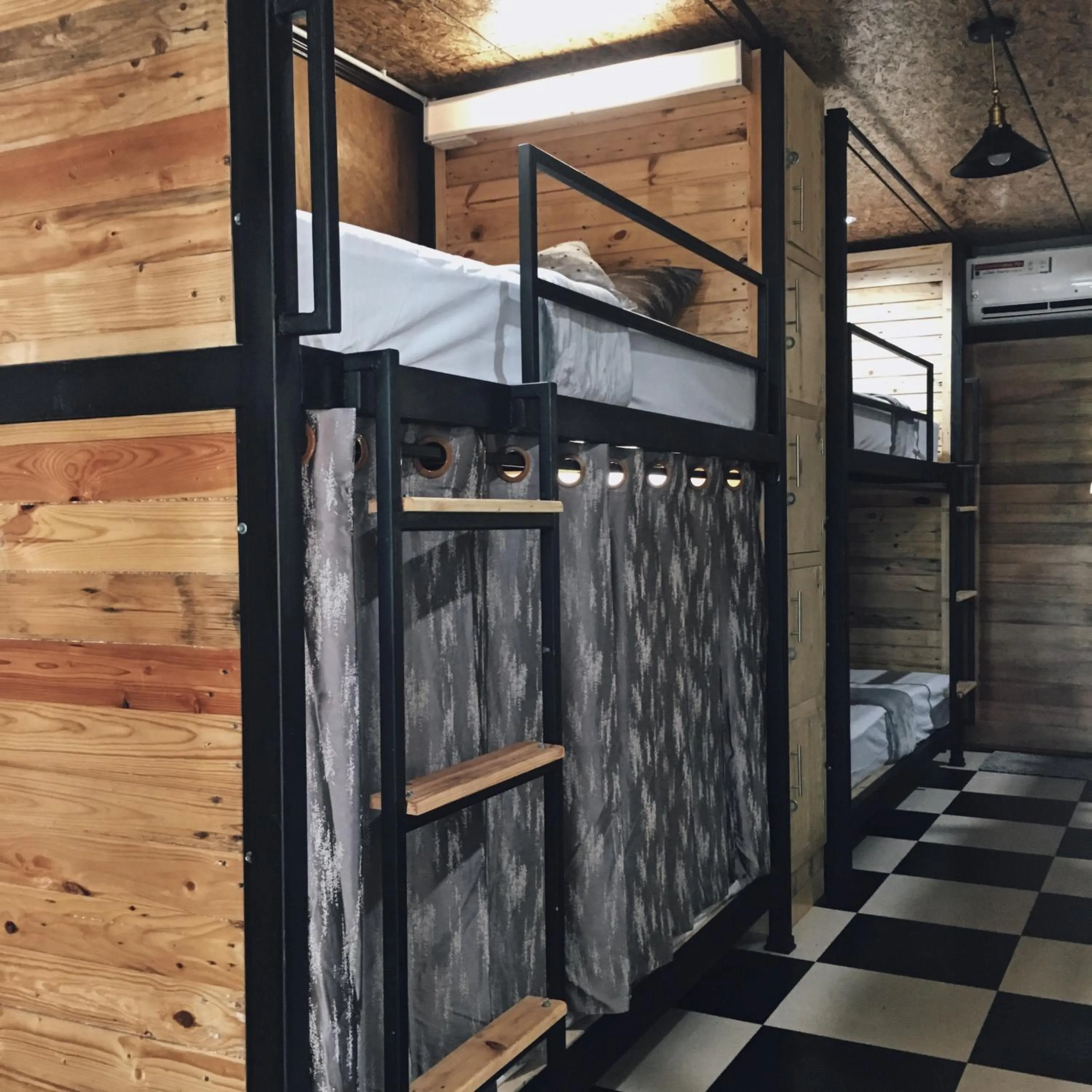 BYTE hostel