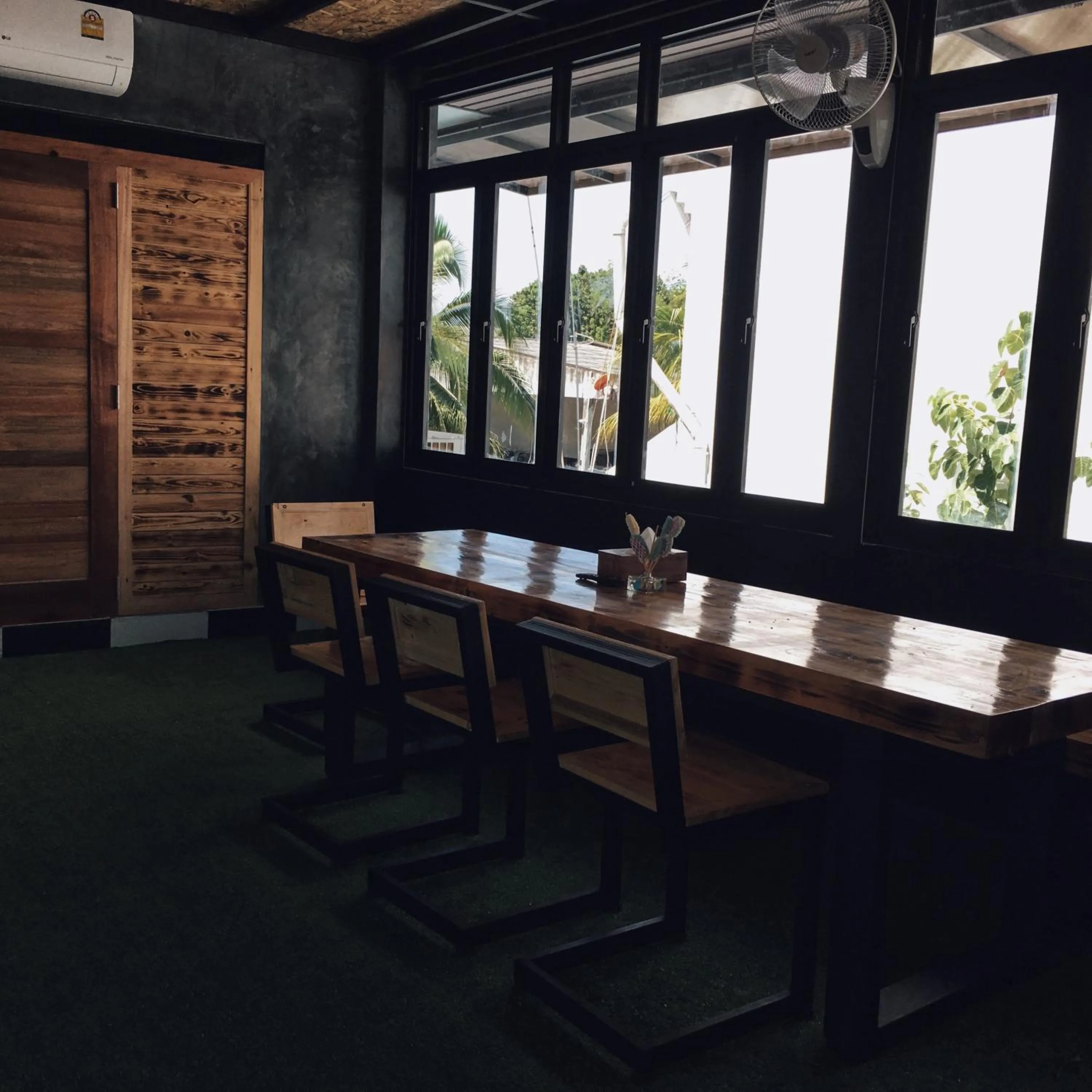 BYTE hostel