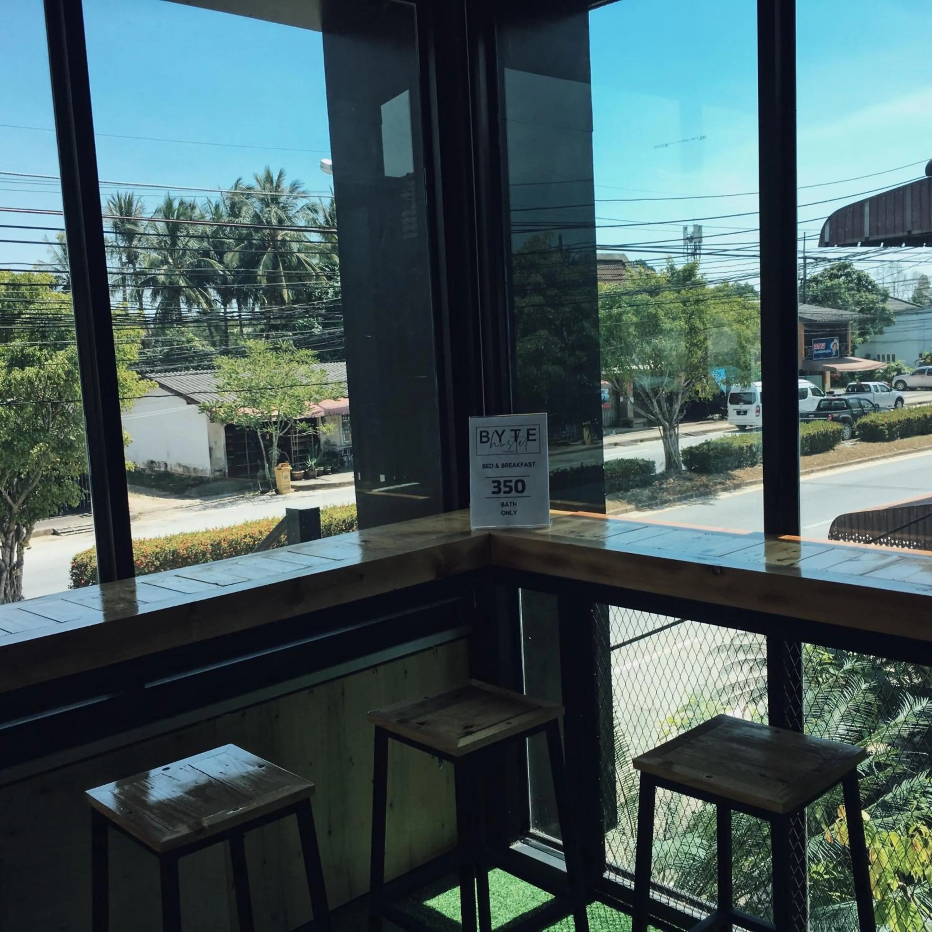 BYTE hostel
