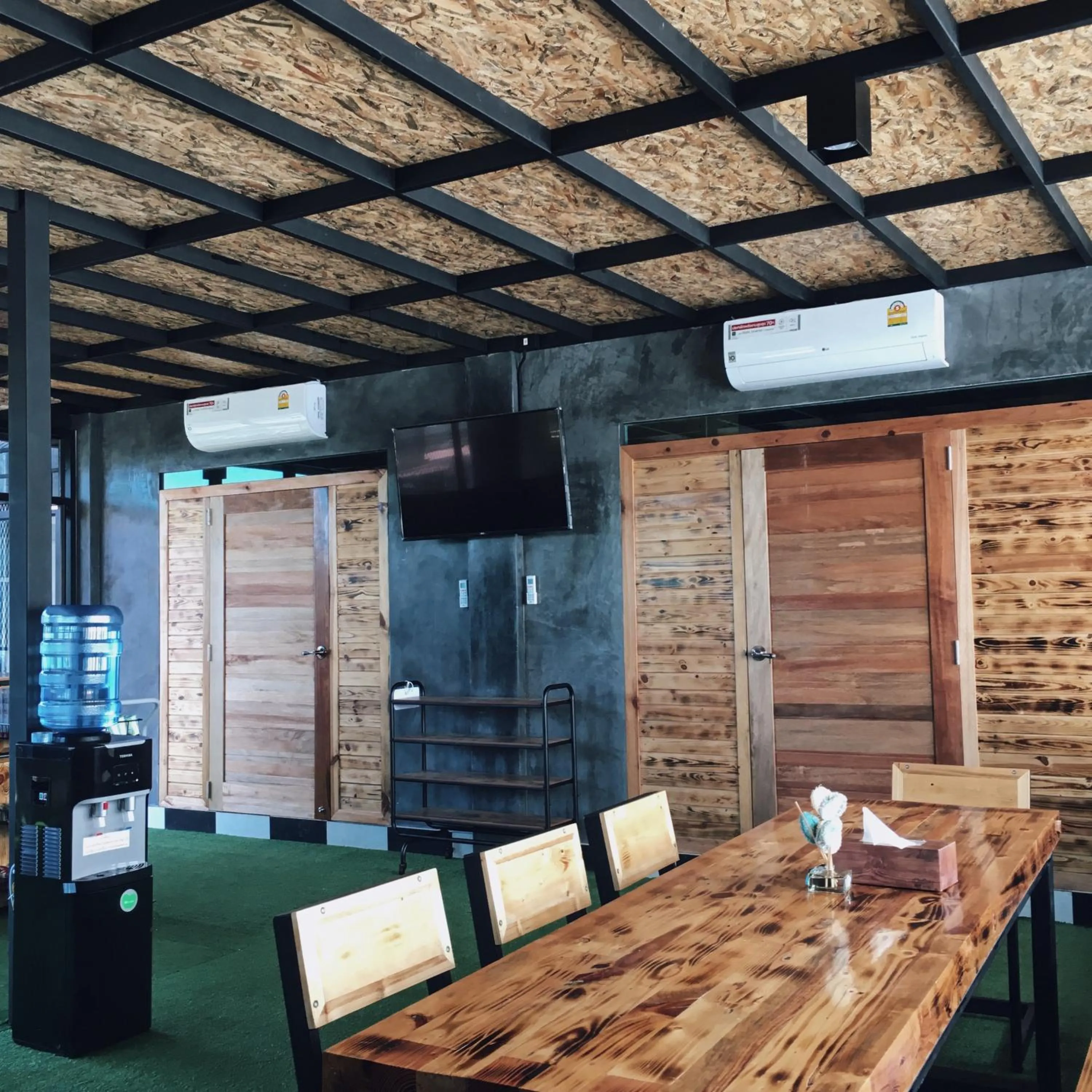 BYTE hostel