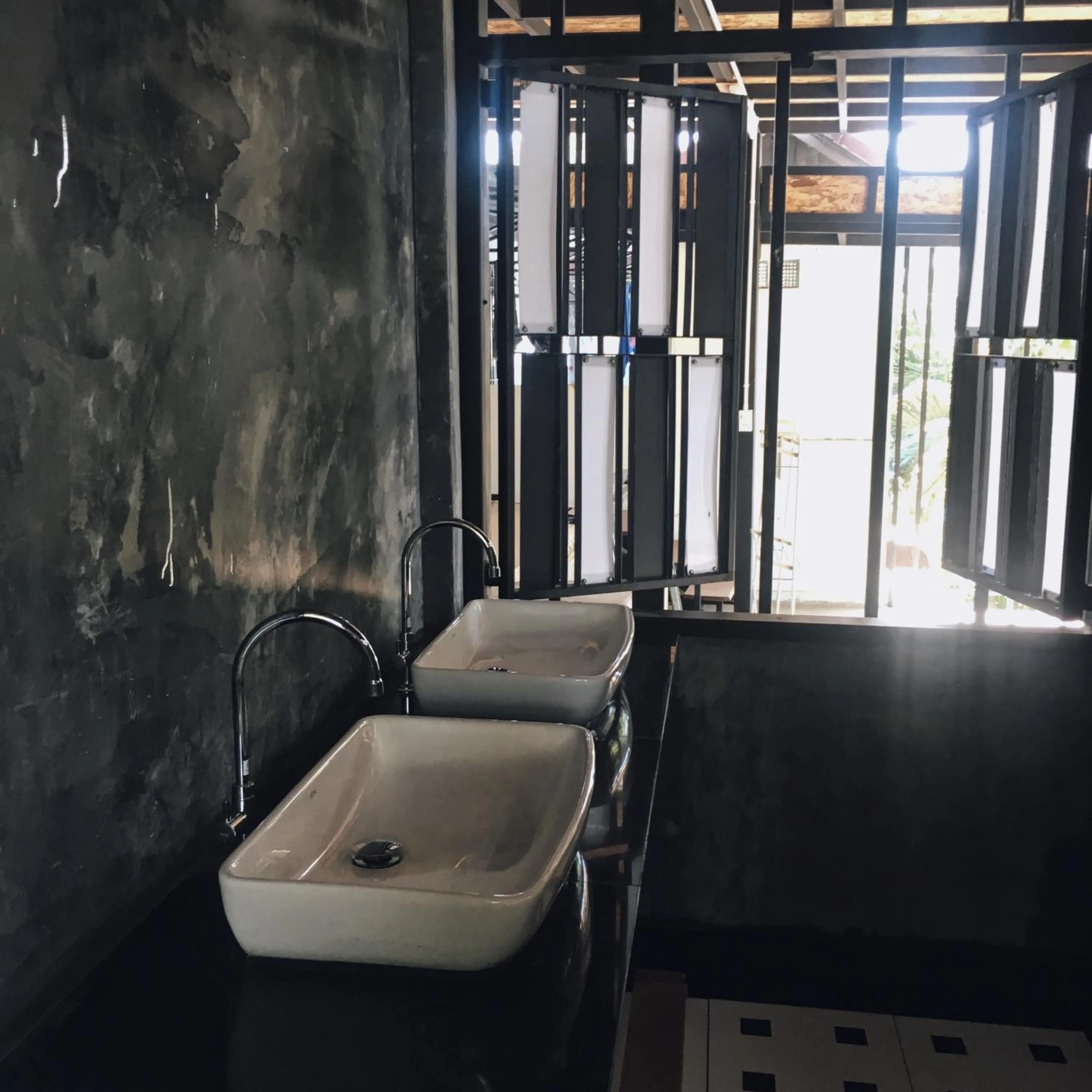 BYTE hostel